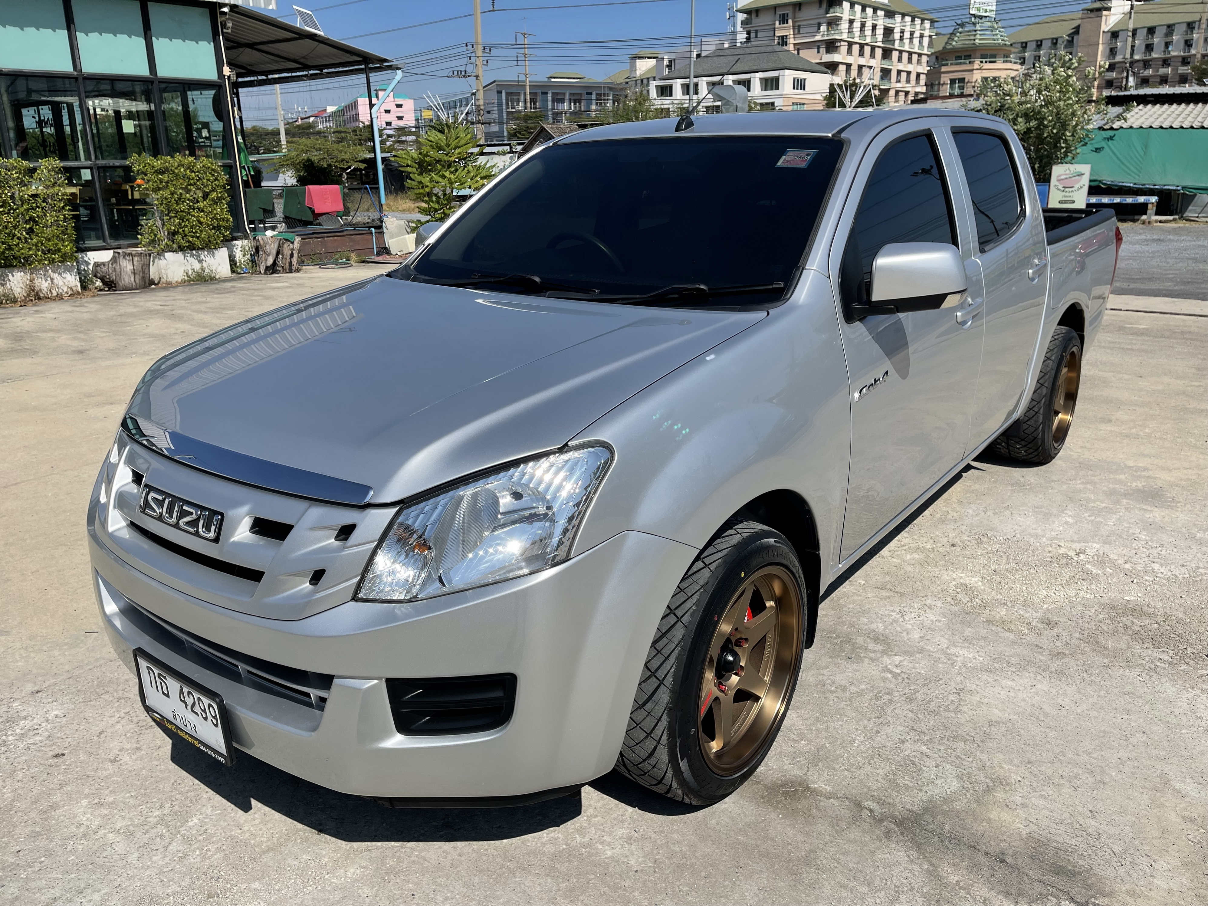 Isuzu Dmax All New 4ประตู 2.5 L 2013 เงิน