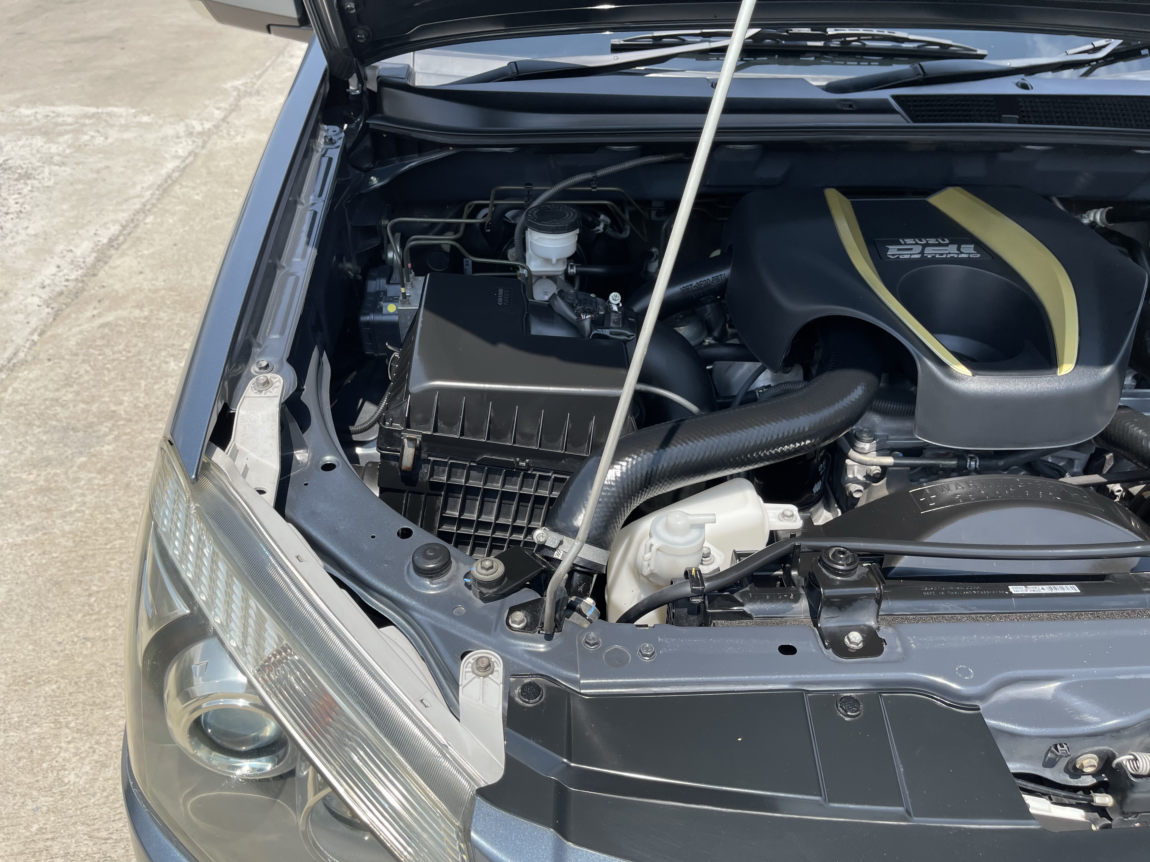 Isuzu Dmax All New 4ประตู 2.5 Vgs Z 2013 เทา