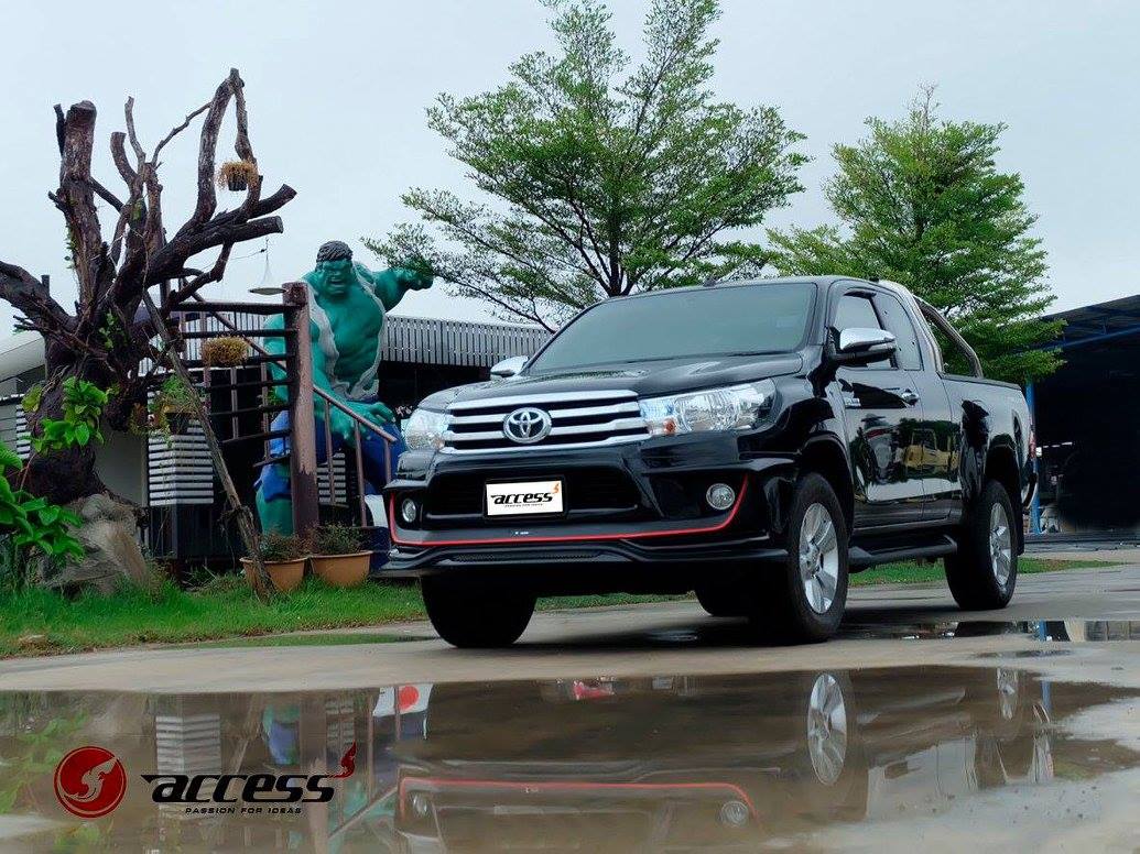 Toyota Revo Access body kits by Amotriz