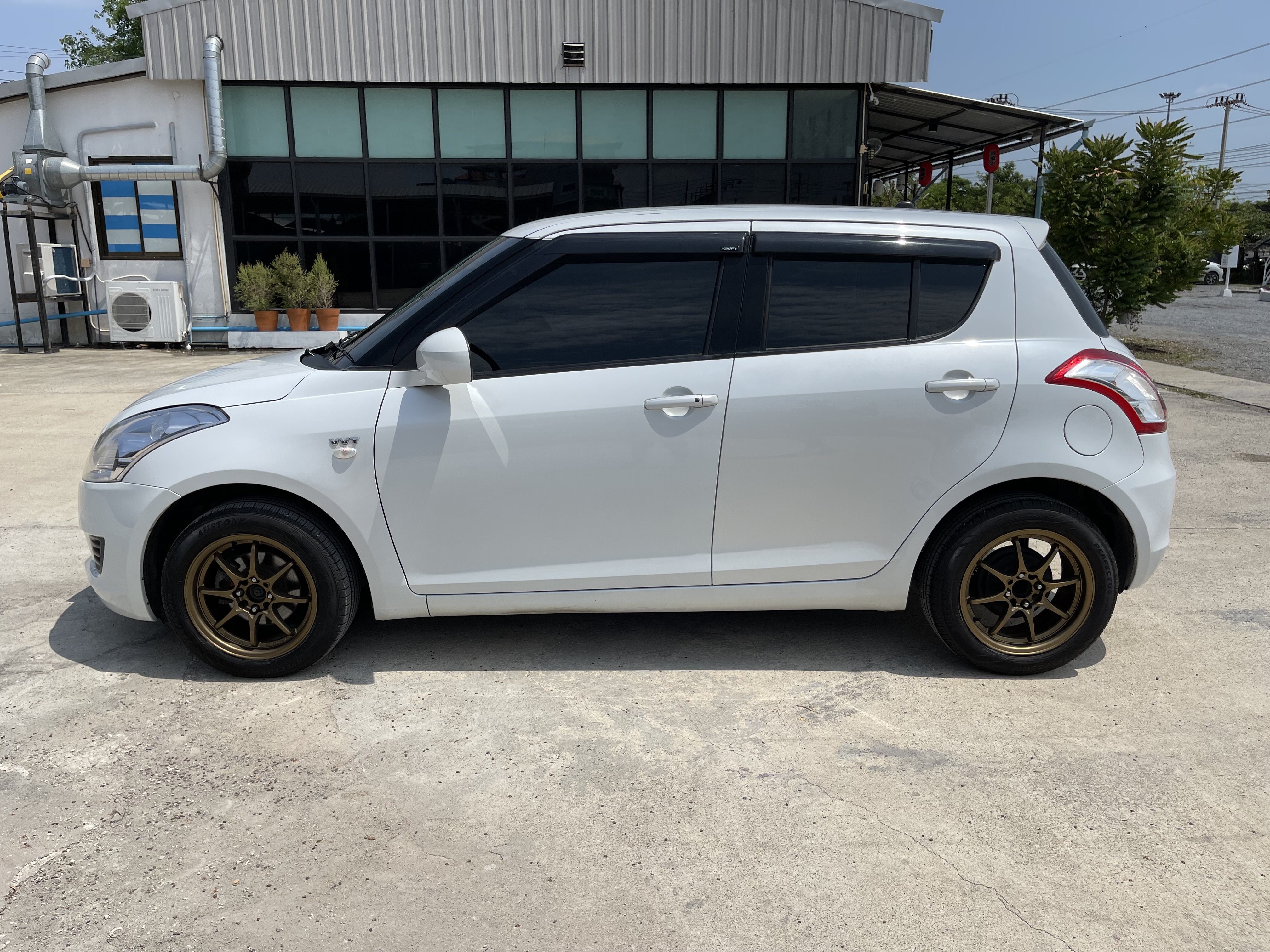 Suzuki Swift 1.2 GL At 2014 ขาวมุก