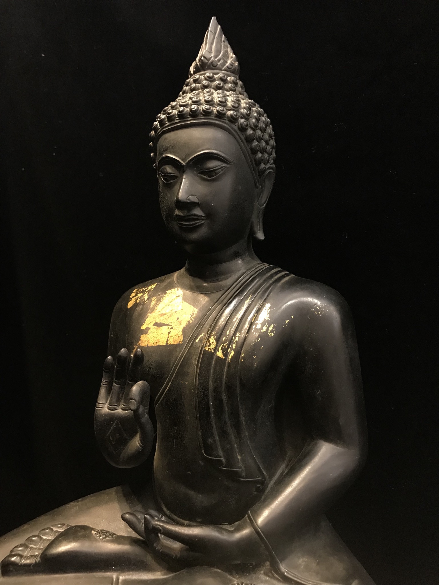 พระพุทธรัตนโกสินทร์ 200 ปี พ.ศ.2525 หน้าตัก 9 นิ้ว วัดทองศาลางาม พระพุทธปางปฐมเทศนา ผ้าทิพย์ประดิษฐานพระนามาภิไธยย่อ มวก (มหาวชิราลงกรณ์ รัชกาลที่ 10)