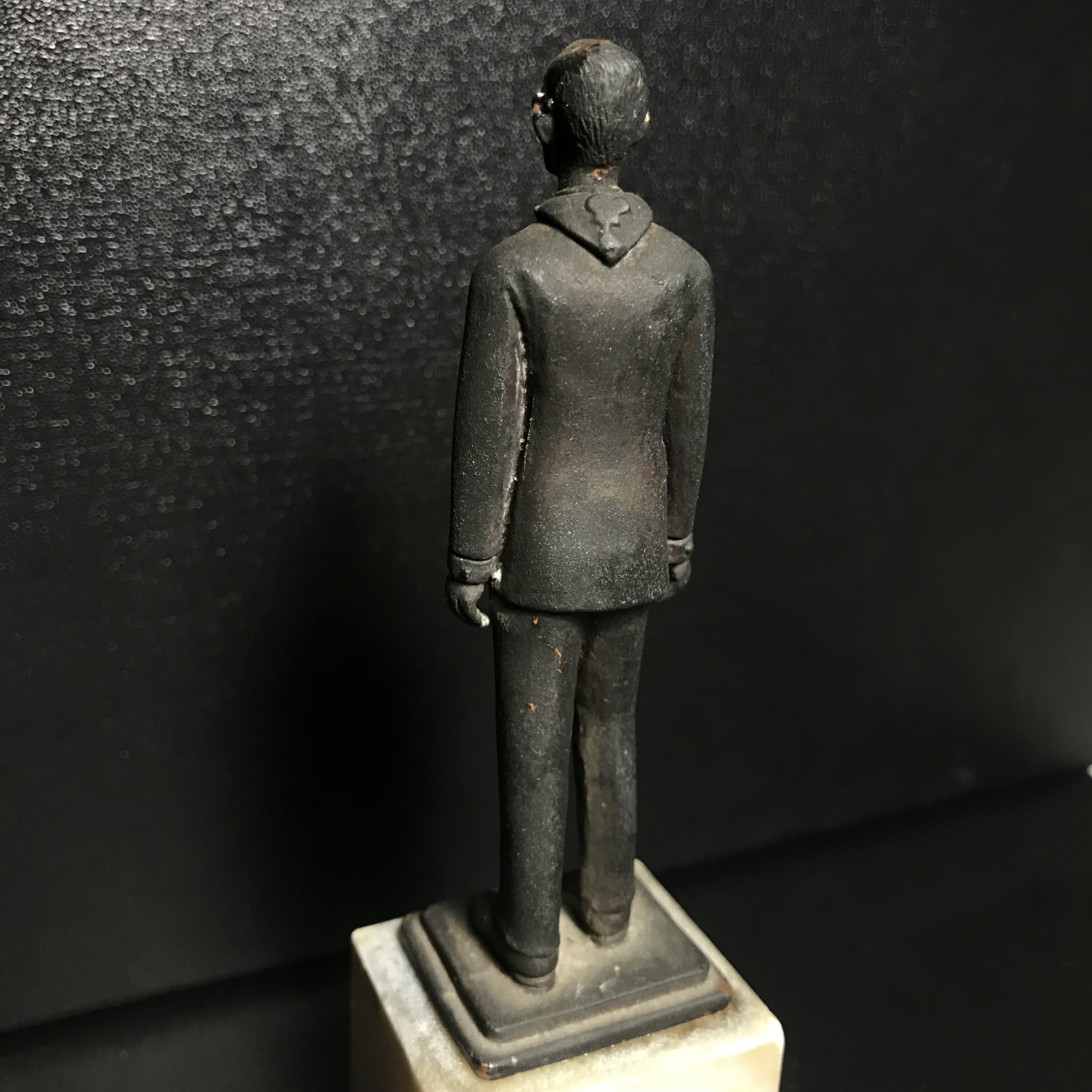 พระบรมรูปหล่อ ผู้ให้กำเนิดลูกเสือชาวบ้าน ในหลวงรัชกาลที่ 9 ทรงชุดลูกเสือชาวบ้าน ฐานหินอ่อน(หายาก)