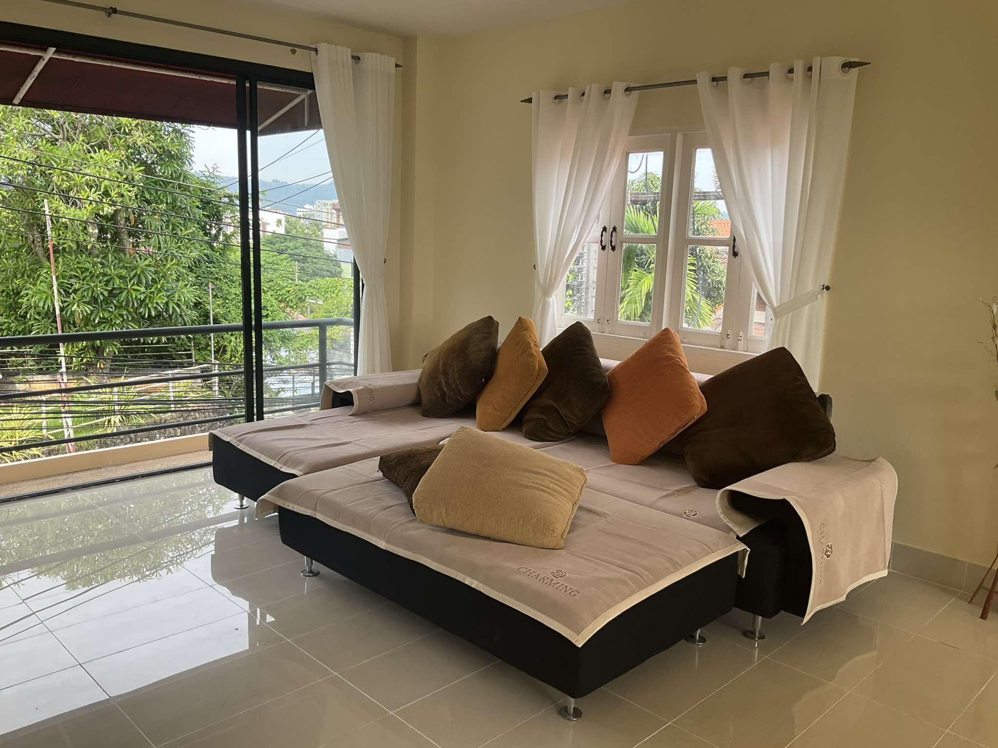 For Rent : Kuku, 3-Story Detached House, 4 Bedrooms 4 Bathrooms