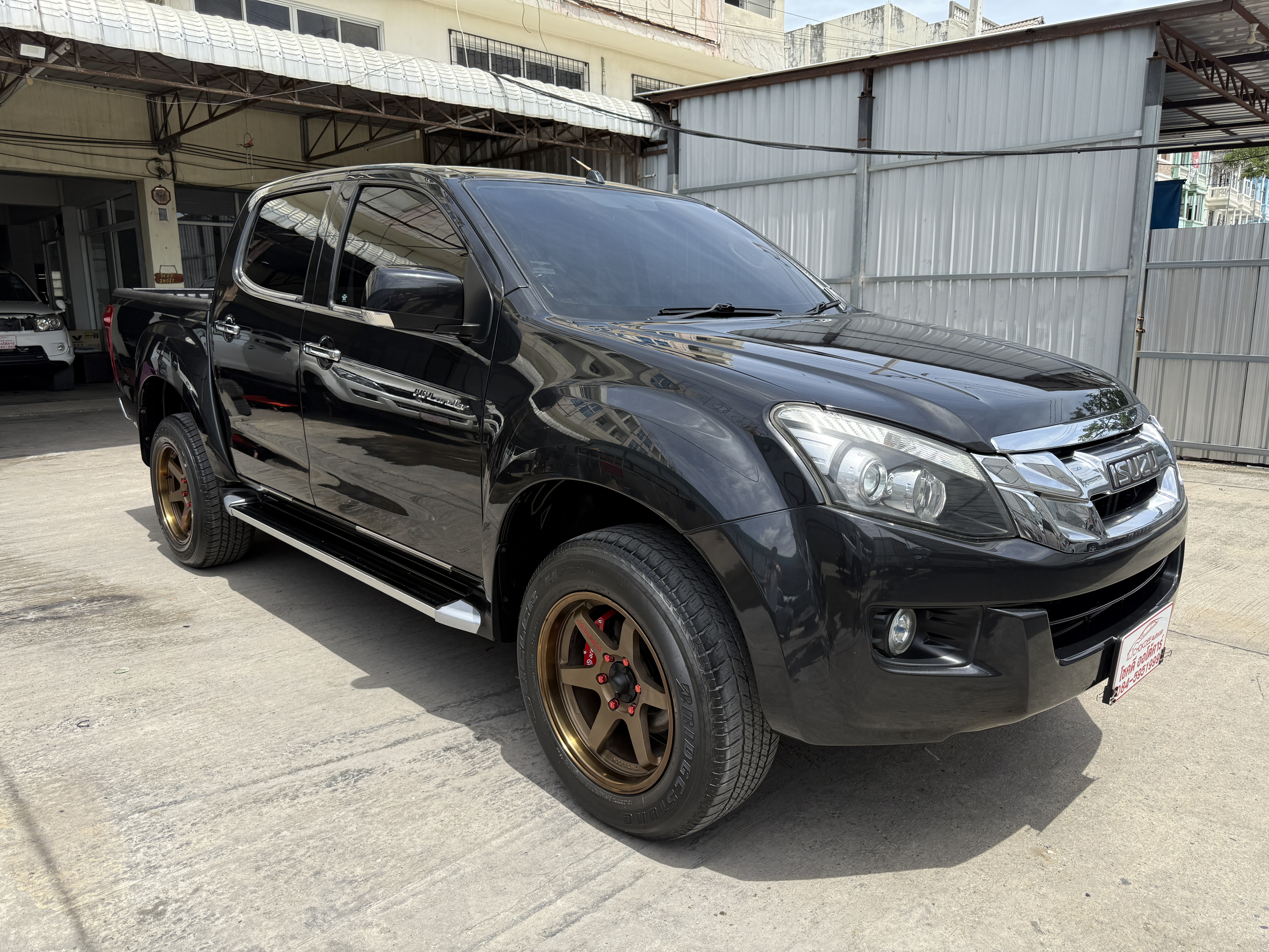 Isuzu Dmax All New 4ประตู Hilander 2.5 Vgs Z Dvd 2013 ดำ