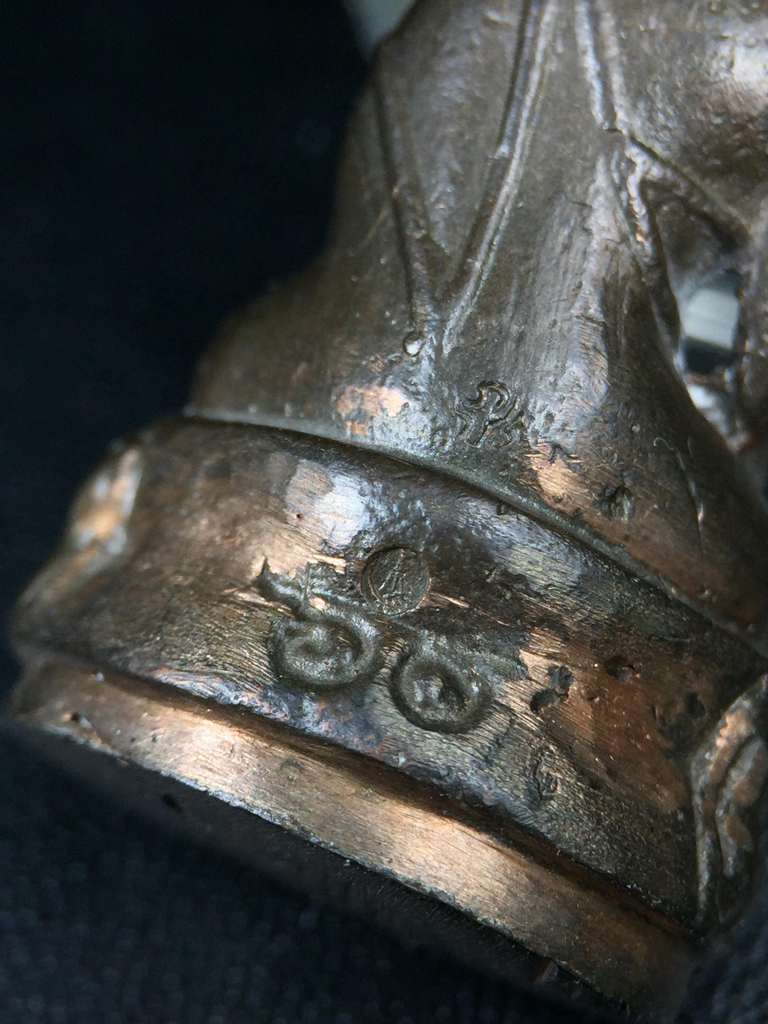 พระกริ่ง ภปร. 60 ปี ธรรมศาสตร์ สร้างเป็นที่ระลึกการสถาปนาครบรอบ 60 ปี มหาวิทยาลัยธรรมศาสตร์ ปี 2537(ในหลวงรัชกาลที่9 เสด็จเป็นประธานในพิธี)(พิธีใหญ่ เกจิที่มีชื่อเสียงมาร่วมปลุกเสกจำนวนมาก ชนวนมาลสารเก่าเข้มขลัง )**ของดีธรรมศาสตร์ที่ศิษย์เก่าไม่ควรพลาด**