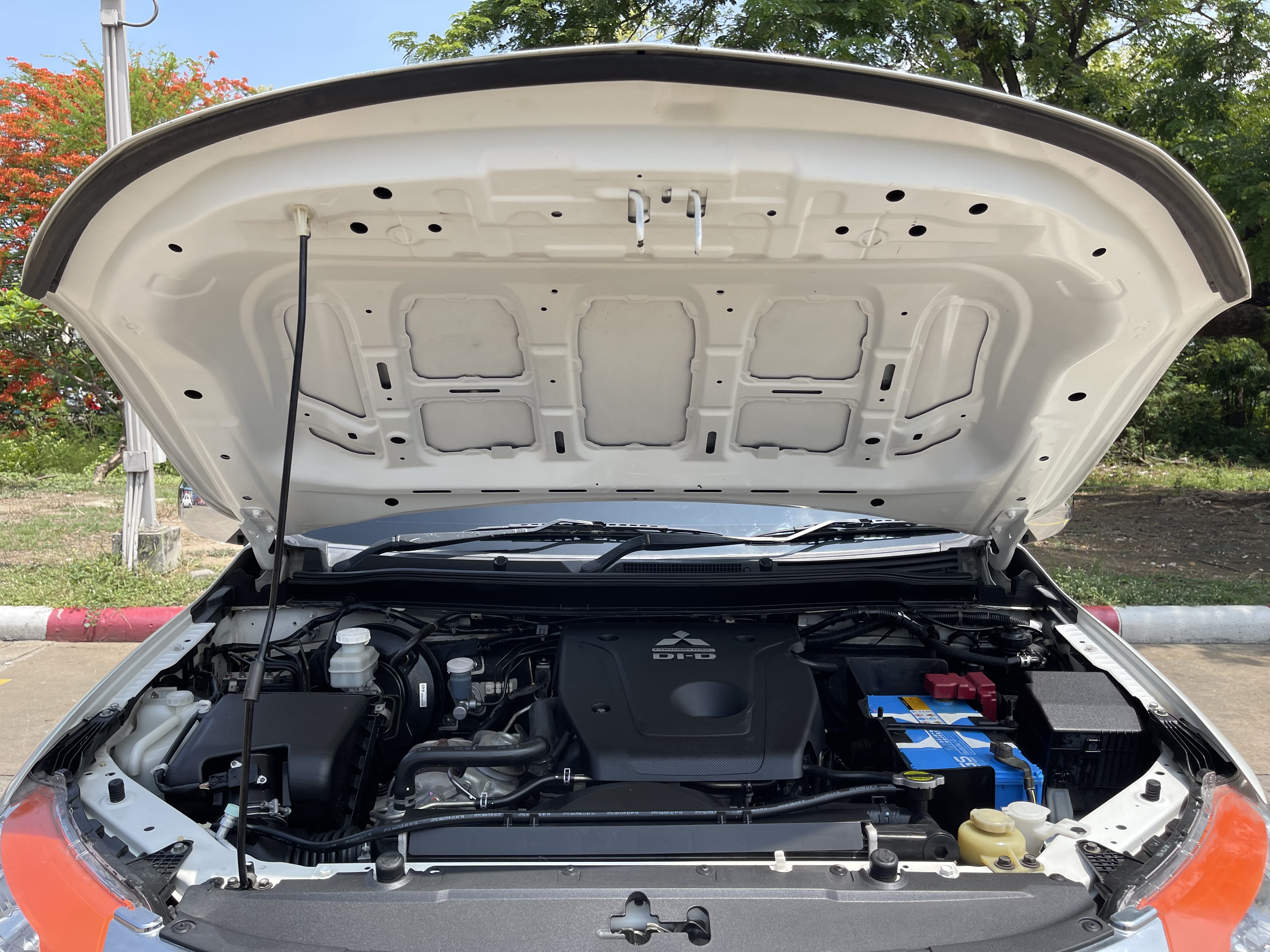 Mitsubishi Triton All New Cab 2.5 GLX Plus 2015 ขาวมุก