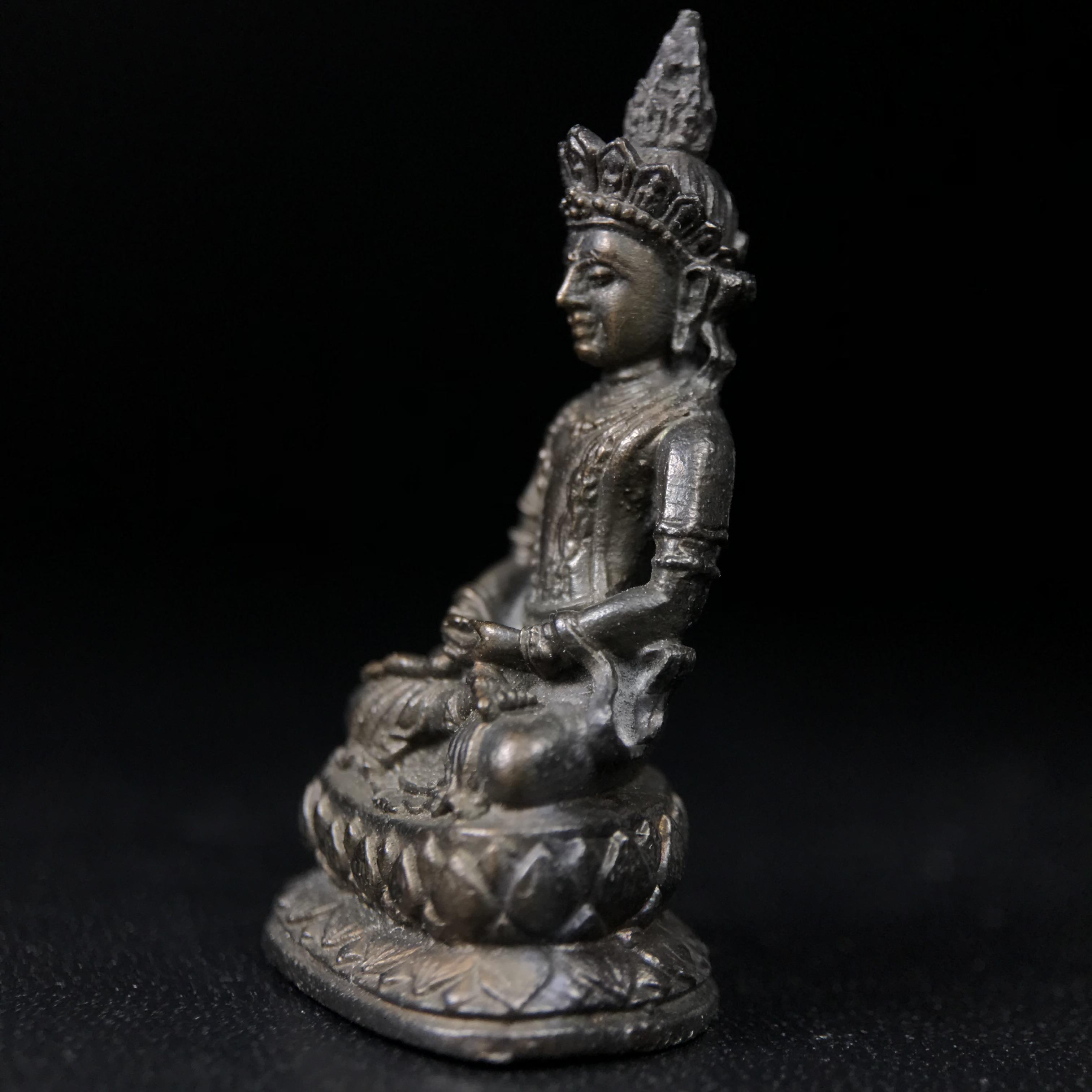 พระไวโรจนะพุทธ(กริ่งธิเบต) ท่านเจ้าคุณโพธิ์แจ้ง วัดมังกรกมลาวาส(เล่งเน่ยยี่) ปี 2515(รุ่นแรก) เนื้อนวโลหะ พิธีใหญ่ฉลอง ๑๐๐ปี วัดมังกรกมลาวาส (ในหลวงรัชกาลที่ ๙ ทรงเสด็จเททอง ) หลวงปู่โต๊ะ วัดประดู่ฉิมพลีเมตตาอธิษฐานจิตปลุกเสก (หายาก)