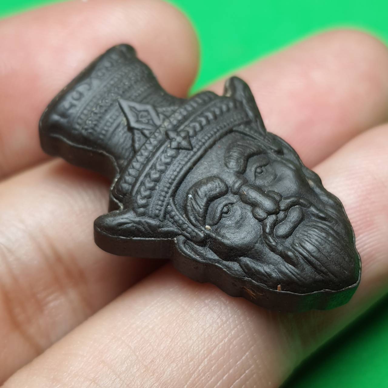 พระเครื่อง พระฤาษีนารอด สีดำ รุ่น เมตตา บารมี ค้าขายดี มีโชคลาภ พระแท้ พระฤาษีนารอดแท้ พระฤาษีนารอดของแท้