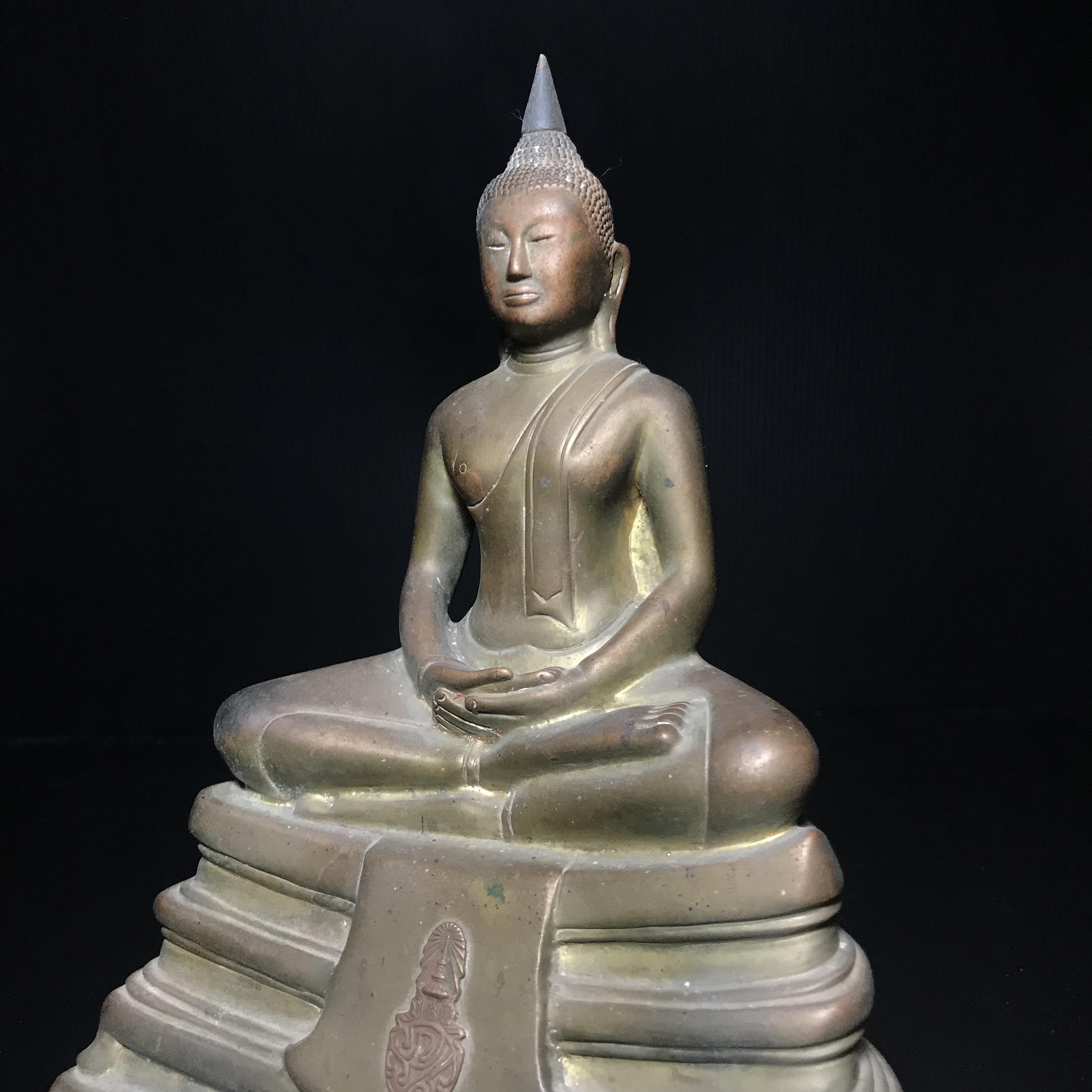 พระบูชาพระพุทธโสธร ภปร. รุ่นย้อนยุค ปี2539 กาญจนาภิเษกครองราชสมบัติครบ 50ปี หน้าตัก 5นิ้ว หมายเลข01093