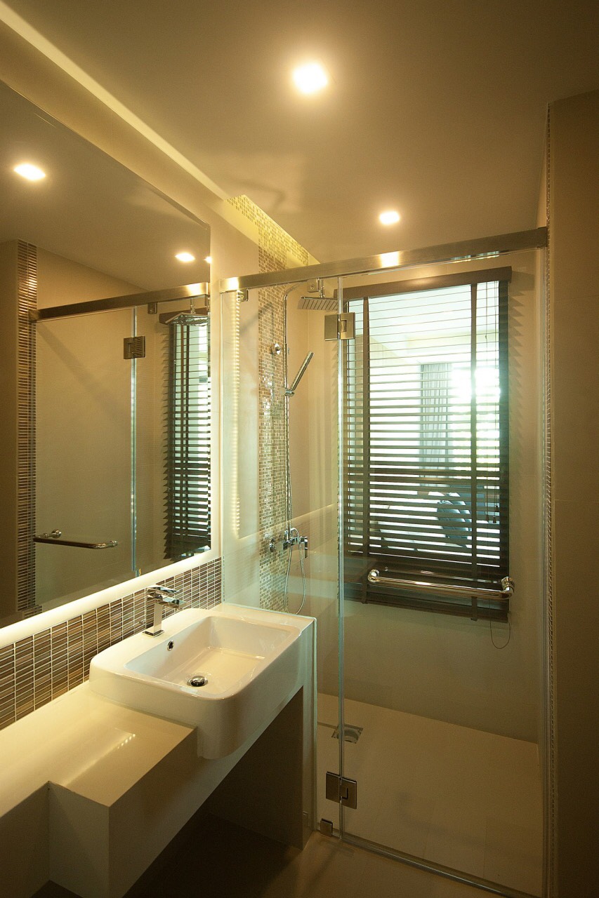 For Sale : Rawai At The Tree condominium 1 bed room at 2rd Floor Pool & Sea View. Size 35 Sqm.