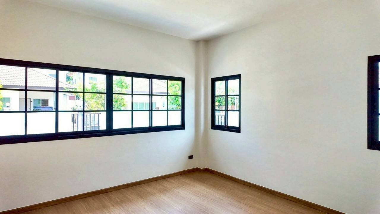 For Sale : Pakhlok, Single-story house, 3 bedrooms 2 bathrooms
