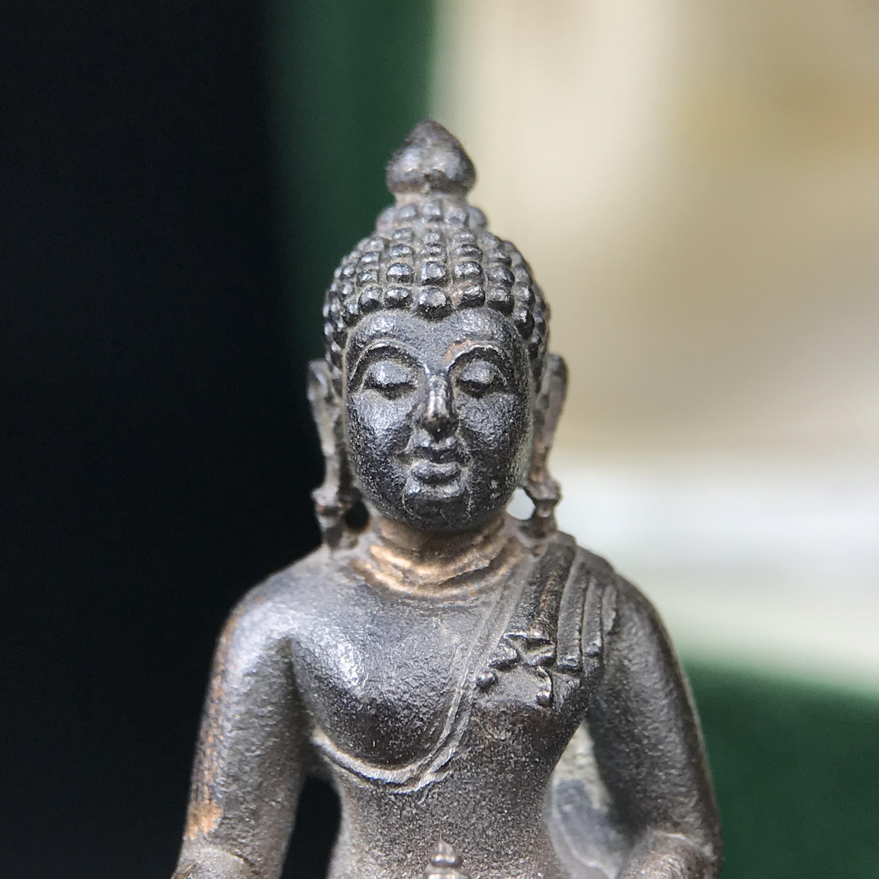 พระกริ่งวาสนา(รุ่นแรก) 80 พรรษา สมเด็จพระสังฆราช (วาสน์) วัดราชบพิธฯ ปี2521 เนื้อนวโลหะ(ตอกโค๊ตพระปิดตา) โดยมีหลวงปู่โต๊ะ วัดประดู่ฉิมพลีร่วมปลุกเสก พร้อมกล่องบรรจุเดิม(รุ่นแรก คอตั้งตรงได้สัดส่วน หายาก)