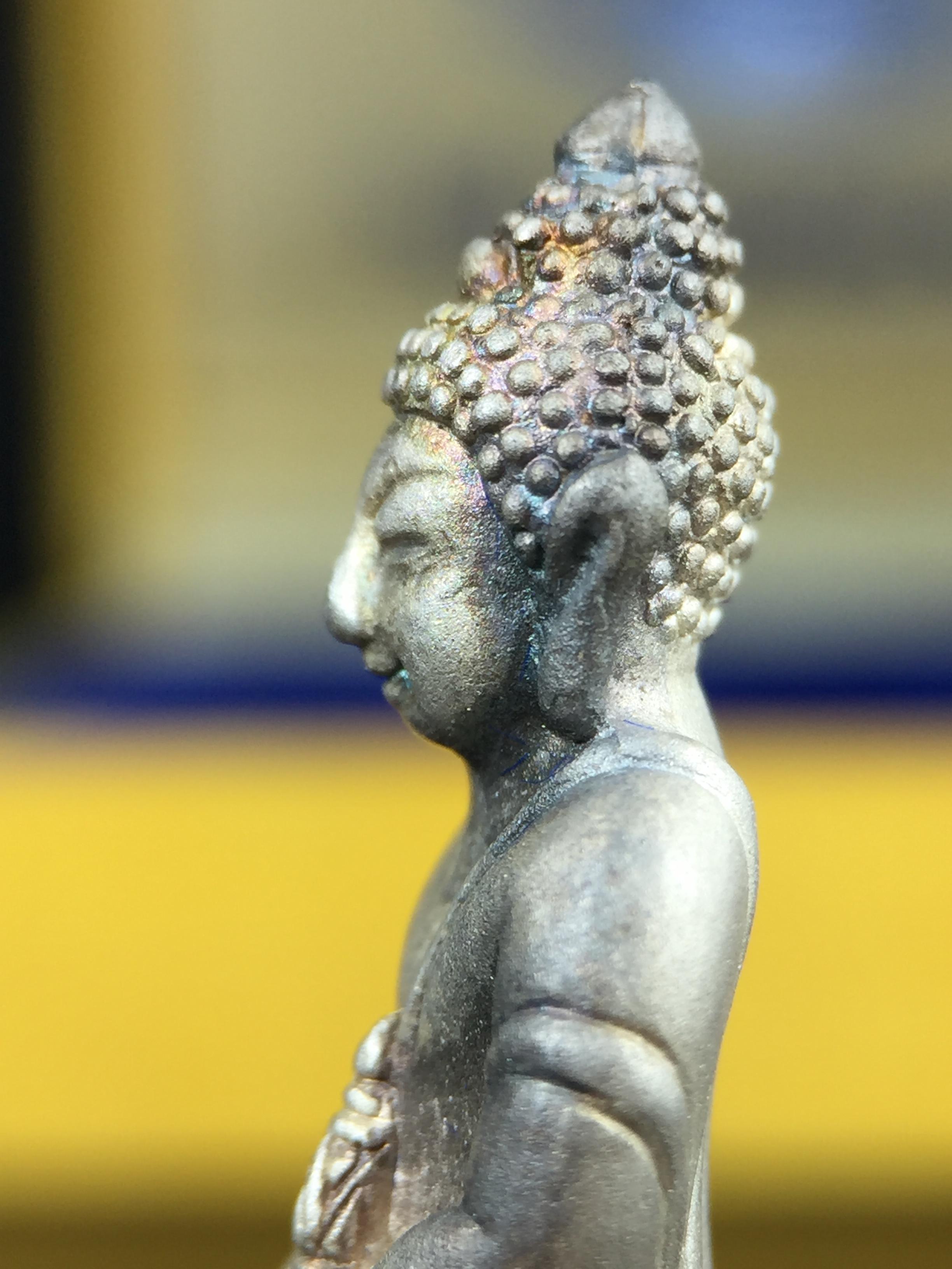 พระกริ่งสมเด็จญาณ วัดบวรนิเวศวิหาร เนื้อเงินบริสุทธิ์ 92.5% ตรากาญจนาภิเษกทองคำ(เนื้อทองคำแท้) พระราชทานแจกเมื่อ 3 ตุลาคม 2538 จัดสร้างในวโรกาส สมเด็จพระญาณสังวร สมเด็จพระสังฆราช ฉลองพระชนมายุครบ 82 พรรษา และฉลองครองราชสมบัติครบ 50 ปี รัชกาลที่ 9(หายาก)