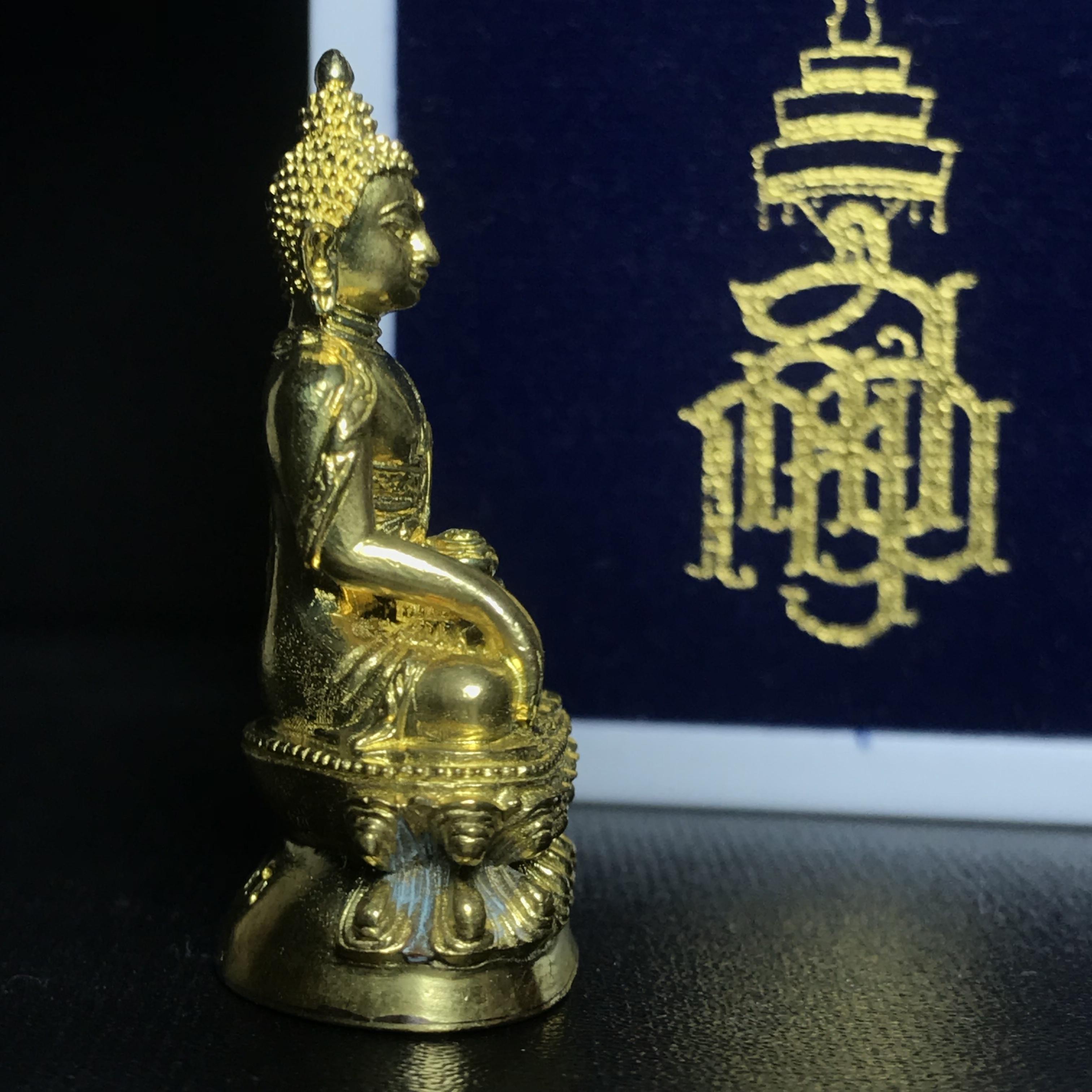 พระกริ่งคชวัตร รุ่น2(ฉลองพระชนมายุ 100 พรรษา)สมเด็จพระญาณสังวร สมเด็จพระสังฆราช วัดบวรนิเวศวิหาร ปี2556 เนื้อทองเหลือง (1ใน3999องค์) (บรรจุเส้นพระเกศา)