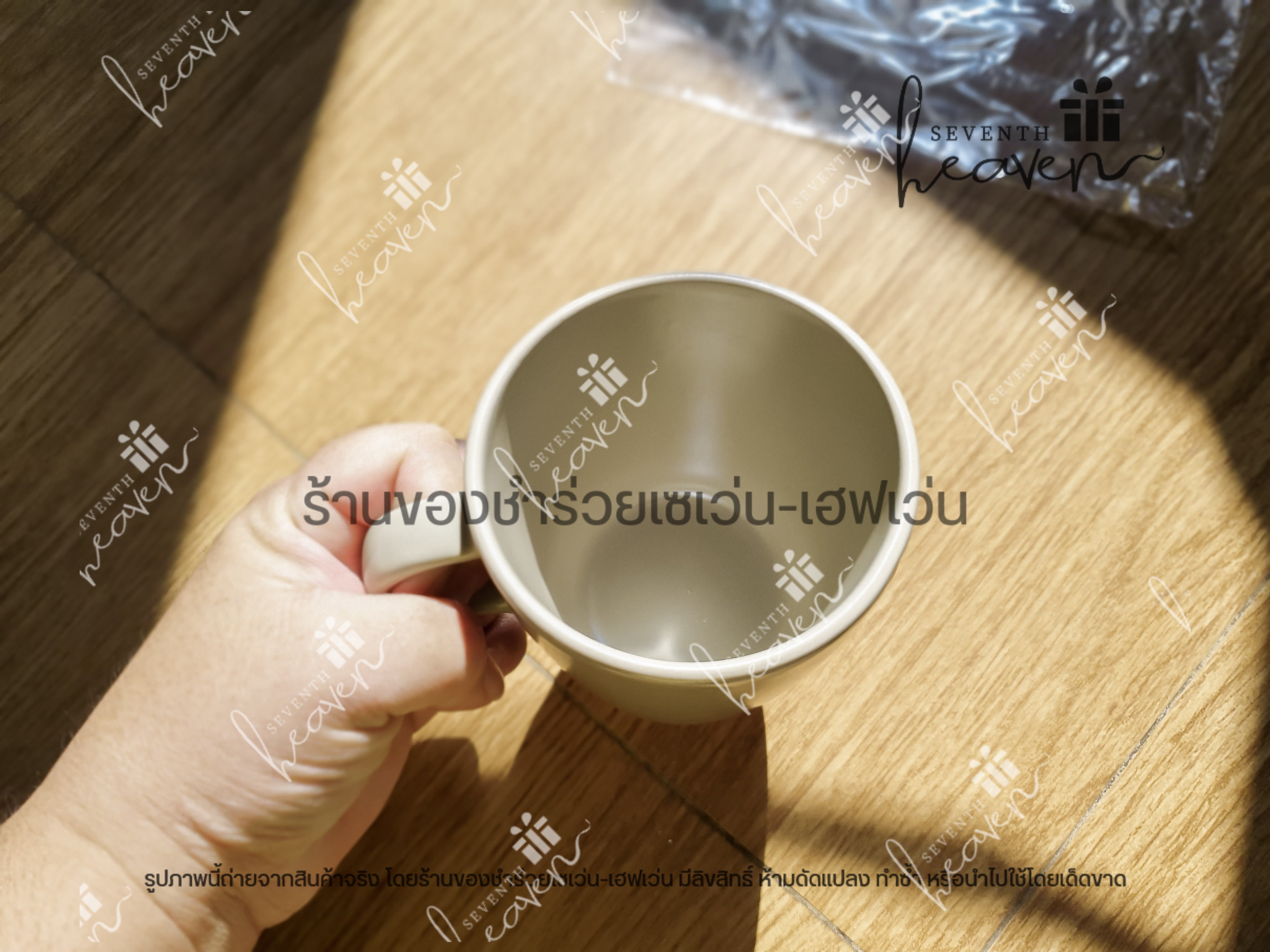 ของชำร่วยงานศพ แก้วกาแฟ ในกล่องลายไทย (แก้วสีเขียวอมเทา)