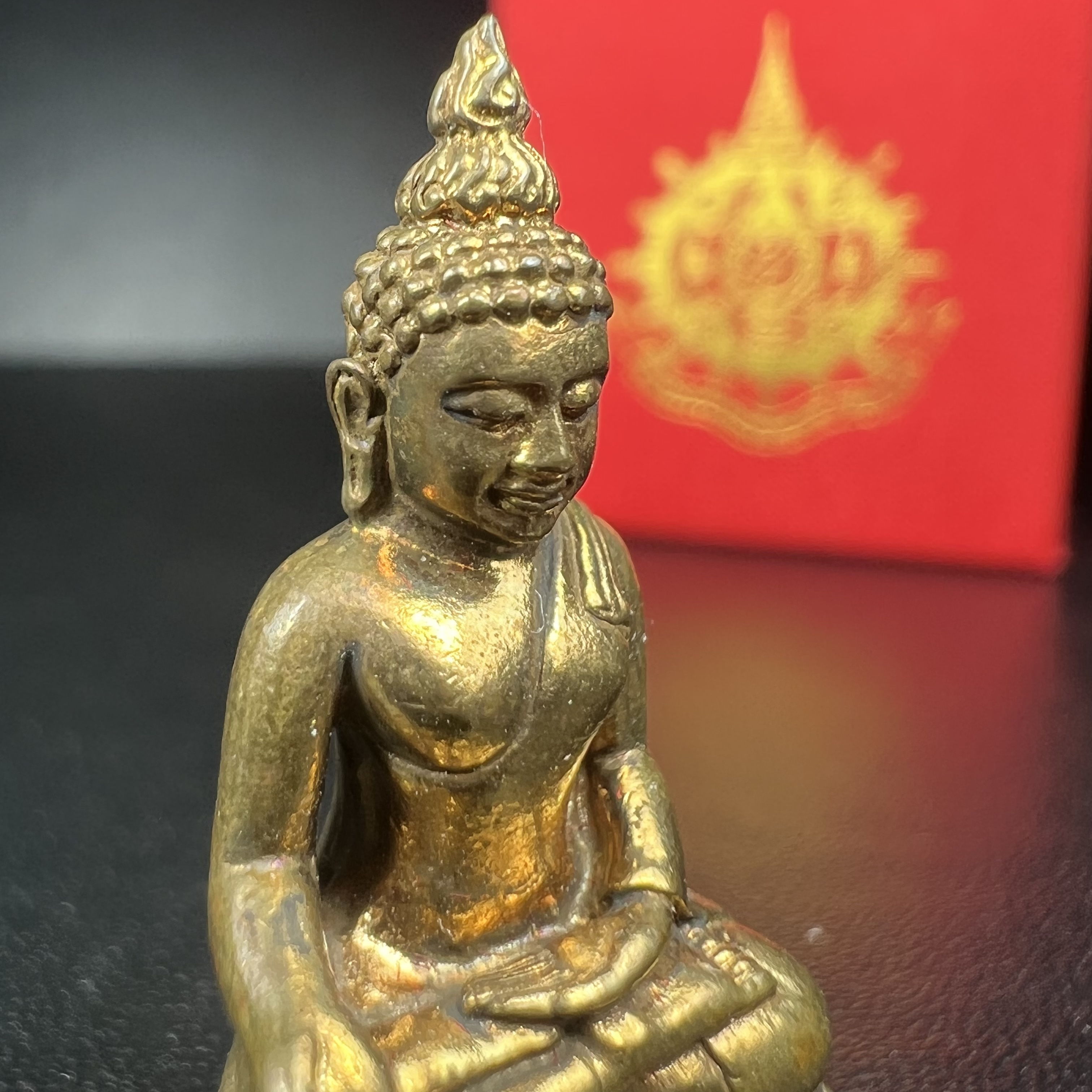 พระกริ่งไพรีพินาศ เฉลิมพระเกียรติ พระบาทสมเด็จพระเจ้าอยู่หัวรัชกาลที่9 พระชนมพรรษา 6 รอบ ปี2542เนื้อสัมฤทธิ์(บรรจุเหล็กไหล)ดีนอก-ดีใน(องค์นี้เป็นเนื้อสัมฤทธิ์ พิเศษกรรมการ ตอก 2 โค๊ต หมายเลข ๒๓๕๗)หายาก