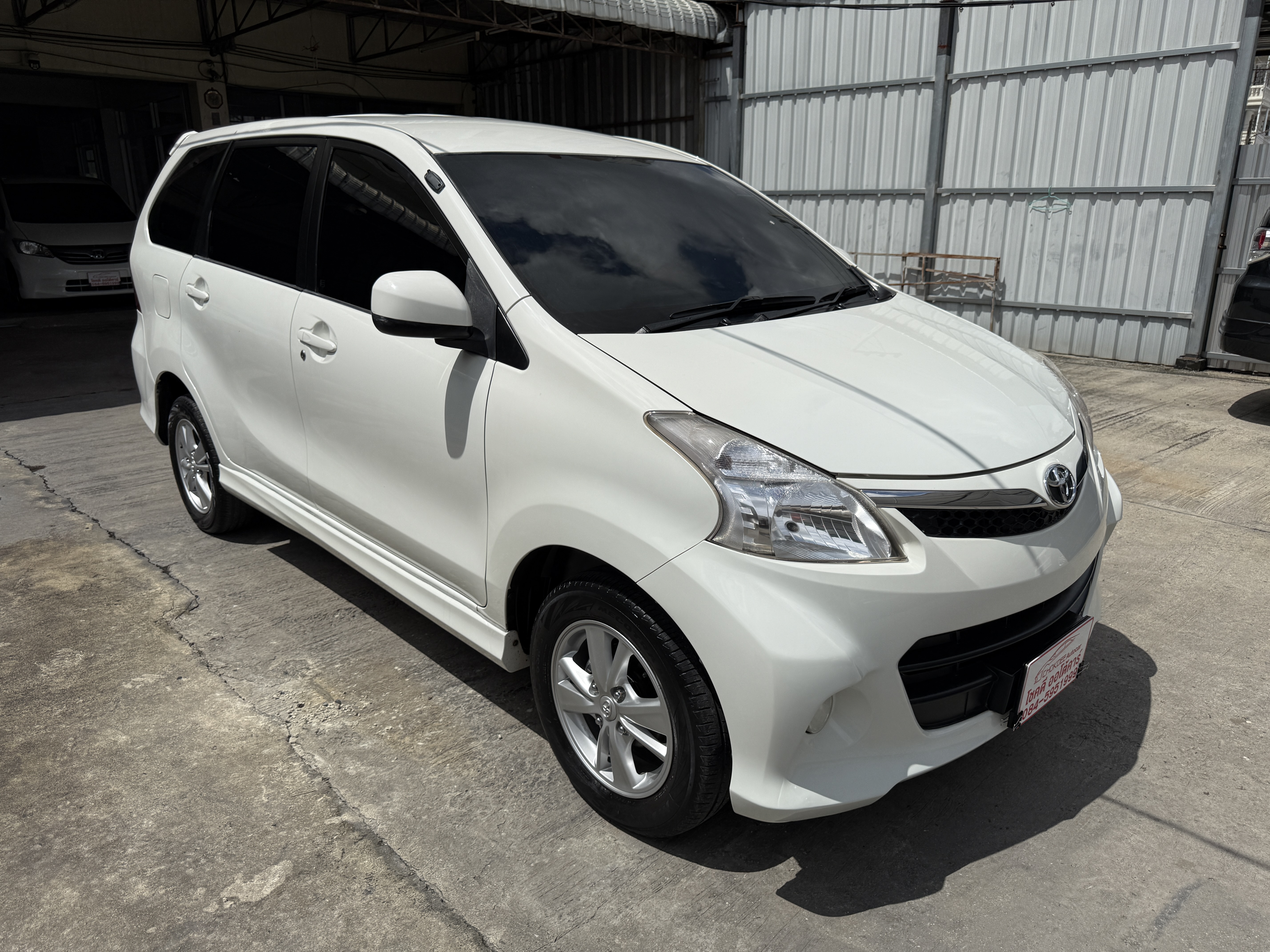 Toyota Avanza 1.5 S At 2013 ขาว