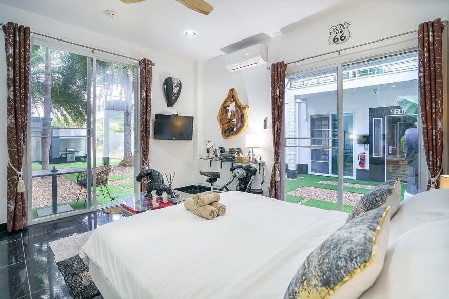 For Sales : Rawai, Luxury Private Pool Villa, 7 bedrooms 7.5 bathrooms, 450 sqm.