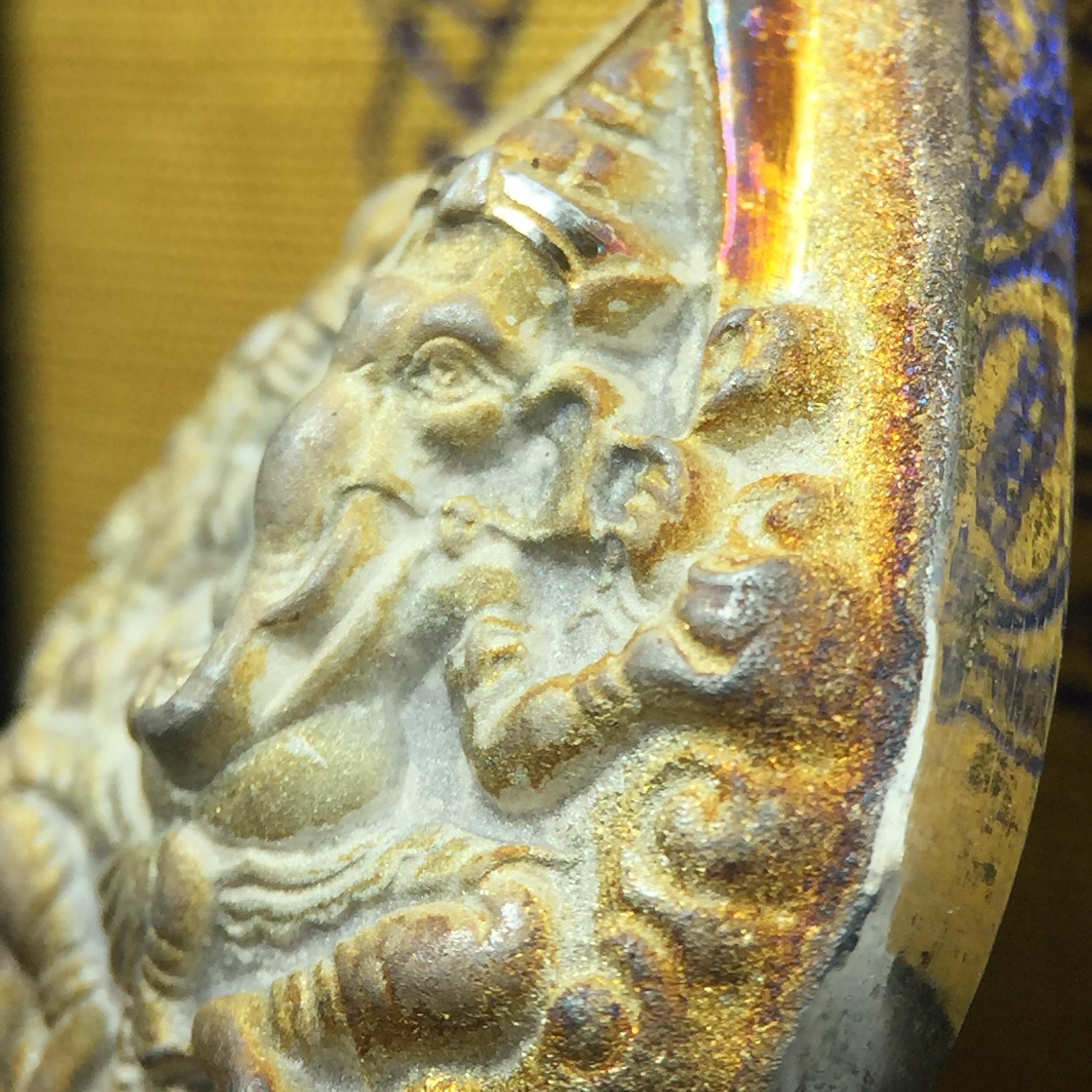 เหรียญพระพิฆเนศวร ญสส. ชุดกาญจนาภิเษกครองราชย์ 50 ปี พุทธศักราช 2538 พิมพ์ใหญ่(2.9 ซม.) เนื้อเงินผิวเดิมขึ้นสีรุ้งงดงามธรรมชาติสร้างสรรค์ สภาพสวยเดิมพร้อมกล่องบรรจุเดิม ตอกโค๊ดหมายเลขกำกับ(1ใน 5539องค์)