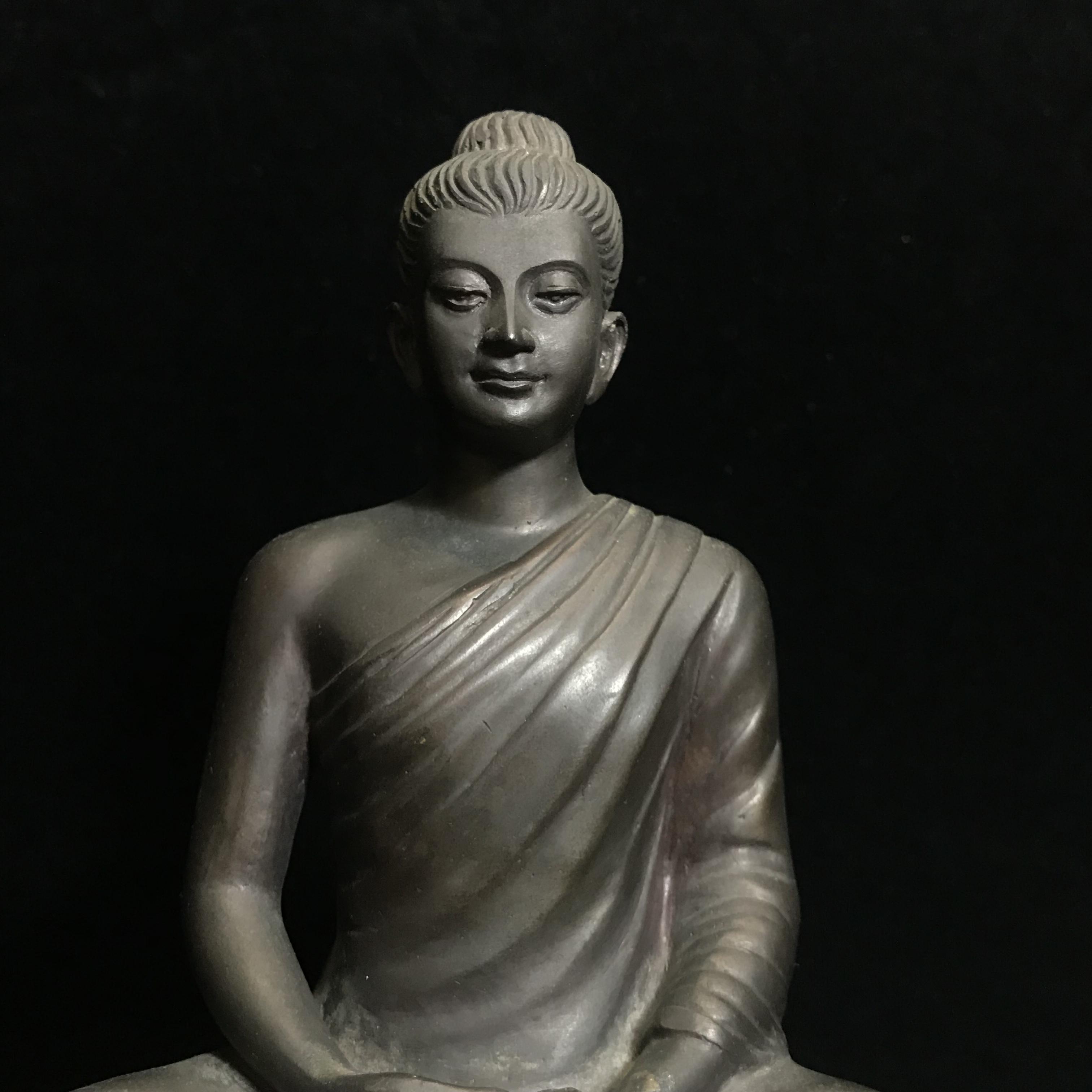 พระพุทธศรีประกายสิทธิ์ ภปร.วัดบวรนิเวศวิหาร ที่ระลึกสร้างโรงพยาบาลสมเด็จพระ ศรีนครินทร์ ปี 2525 หน้าตัก 5นิ้ว(พระราชทานเม็ดพระธาตุบรรจุใต้ฐาน)