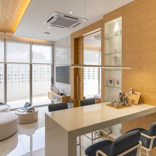 For Sales : Cherngtalay, 3-Storey Private Pool Villa @soi Pasak 8, 3 Bedrooms, 3 Ensuite bathrooms