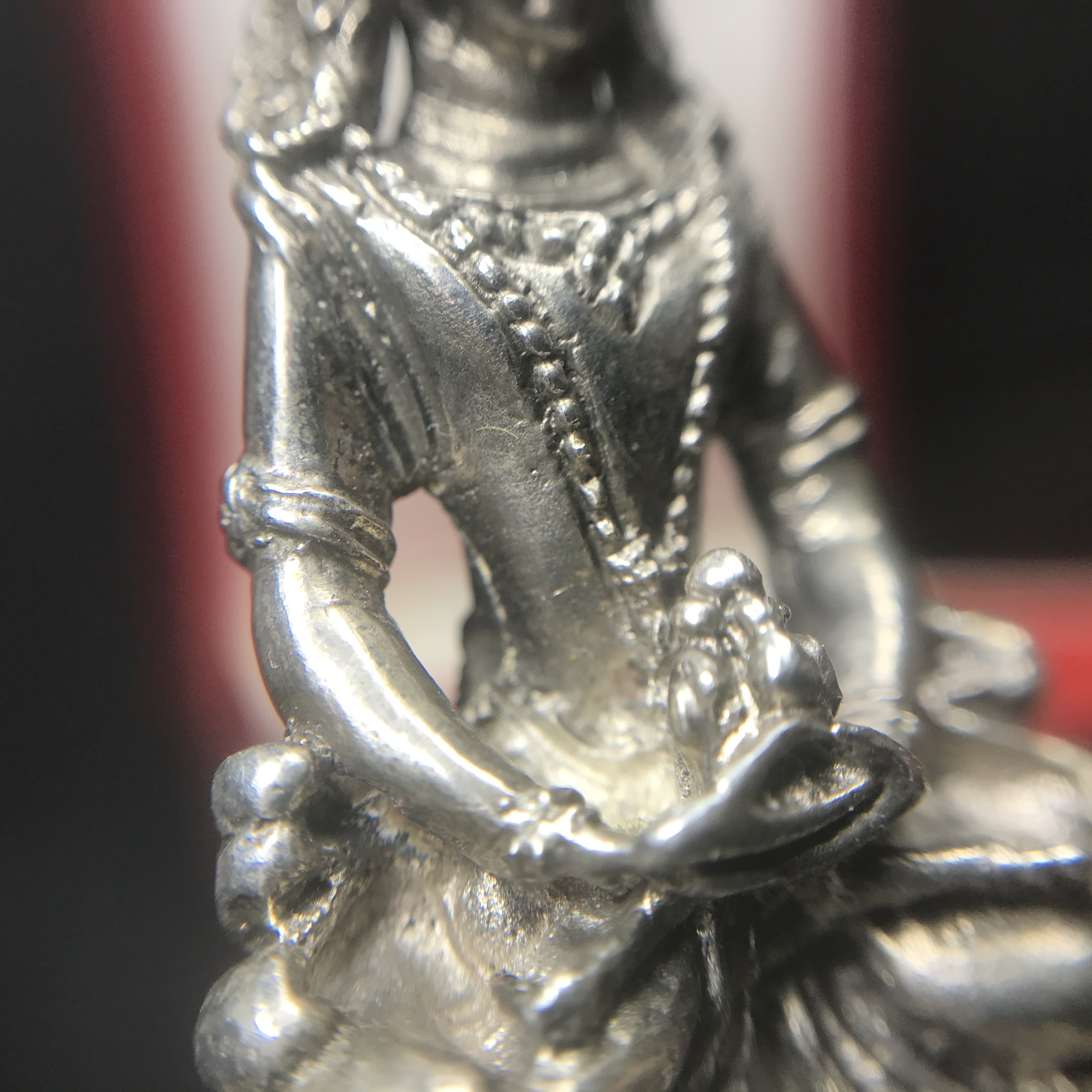 พระอวโลกิเตศวร (เจ้าแม่กวนอิม) วัดบวรนิเวศวิหาร ปี 2538 เนื้อเงินขัดเงา อุดผงจิตรลดา เกศาสมเด็จพระสังฆราช วัดบวรนิเวศวิหาร(พบเจอน้อยหายาก)