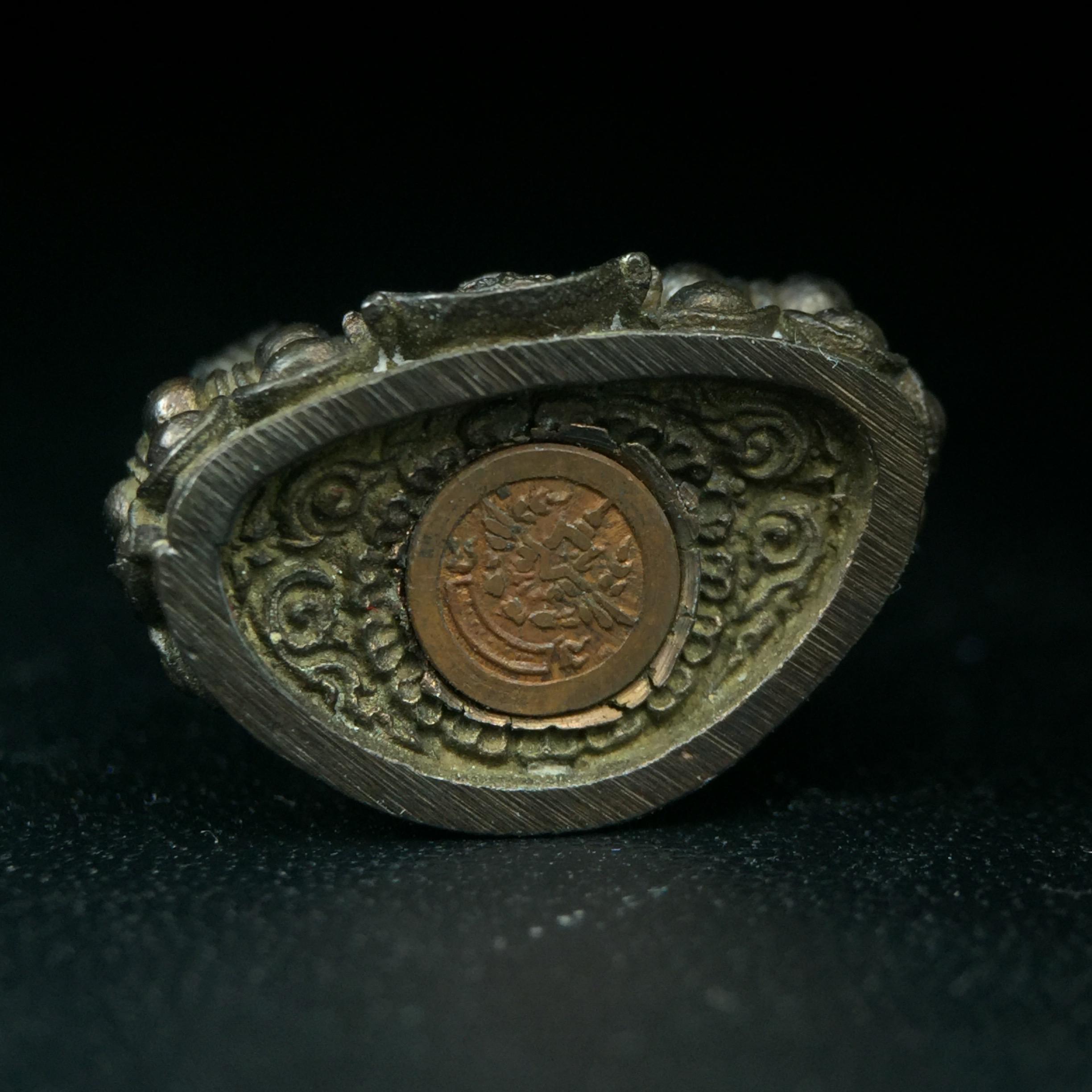 พระกริ่งศิรากาศ ภปร.(พระกริ่งคุ้มเกล้า)วัตถุมงคล"คุ้มเกล้าฯ" มูลนิธิ “คุ้มเกล้า” ในพระบรมราชูปถัมภ์ จัดสร้าง โรงพยาบาลภูมิพล เนื้อนวโลหะ(พิมพ์หน้าไทย)(ในหลวงรัชกาลที่9เสด็จเททอง)(พิธีใหญ่)(นิยม)