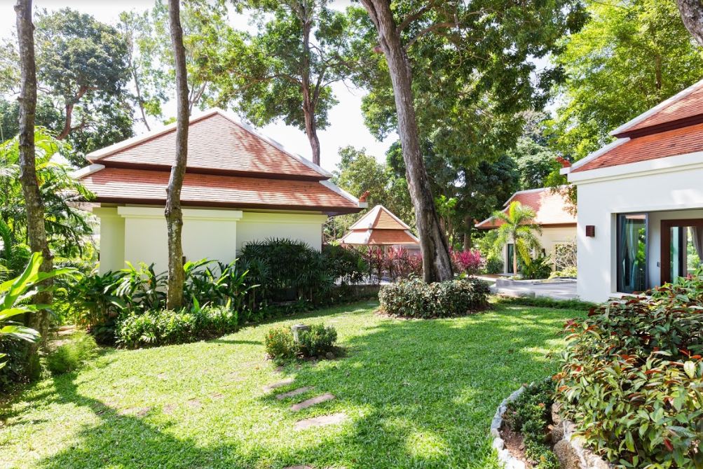 For Sale : Nai Harn, Luxury Tree Pool Villa, 3 Bedrooms 3 Bathrooms, Garden view.