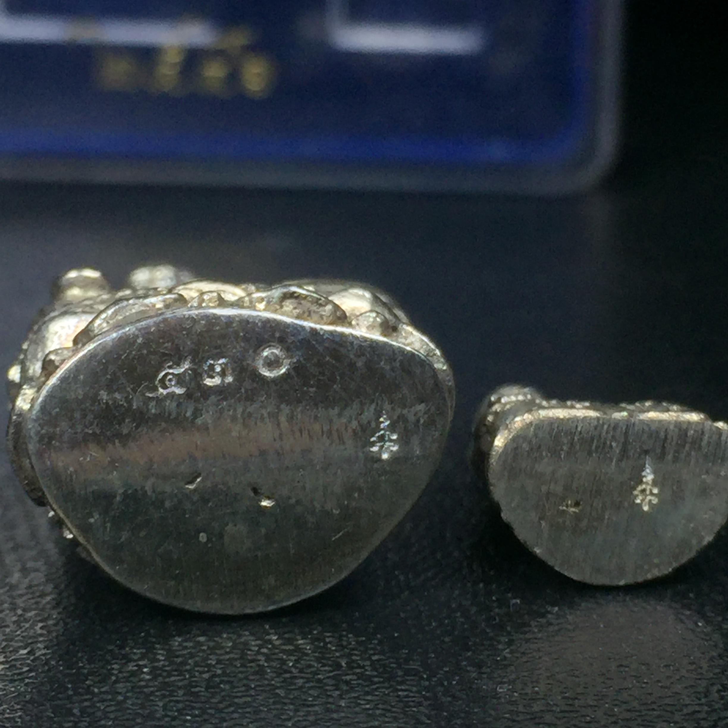 พระไพรีพินาศ วัดบวรนิเวศวิหาร รุ่นชัยชนะศึก ปี2546 พิมพ์บัวเหลี่ยม เนื้ออัลปาก้า หมายเลข 530(สภาพสวยพร้อมกล่องบรรจุเดิมครบสมบูรณ์)(พระดี พิธีใหญ่ มวลสารเด่น รุ่นนิยม)