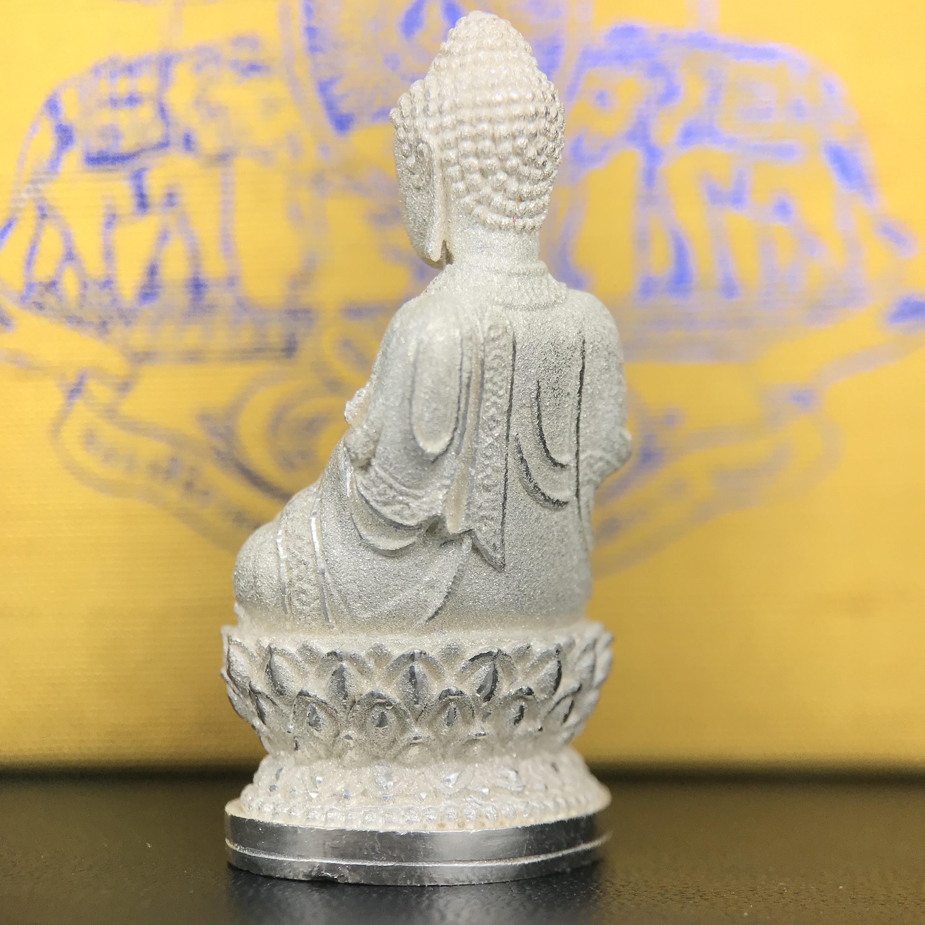 พระกริ่งจีน "ต้าเยิ่นถะ" ชุดกาญจนาภิเษกครองราชย์ 50 ปี วัดบวรนิเวศวิหาร ปี 2538 เนื้อเงินพ่นทรายขัดเงาบางส่วน 99.99% สูง 3.8 ซม. (คัดสภาพสวยเดิม พิธีใหญ่ พุทธศิลป์งดงาม) สภาพสวยเดิมพร้อมกล่องบรรจุเดิม ตอกโค๊ดหมายเลขกำกับ1 ใน 6001 องค์