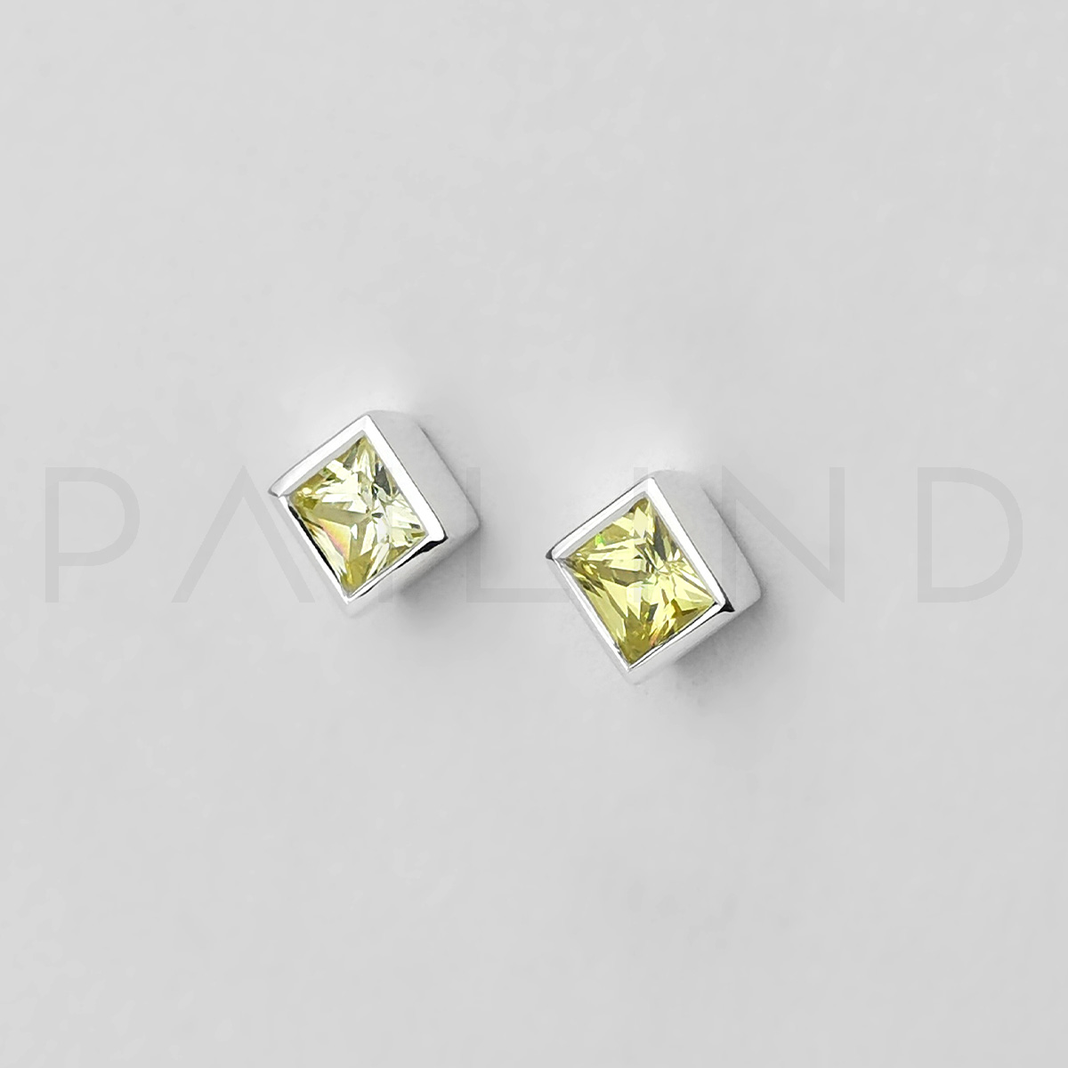 ต่างหูประดับพลอย Peridot