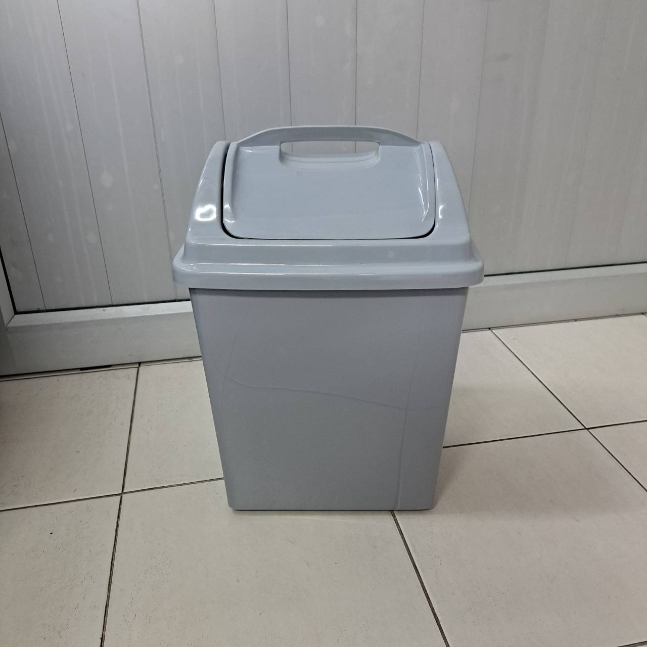 ถังขยะฝาสวิง 523 สี