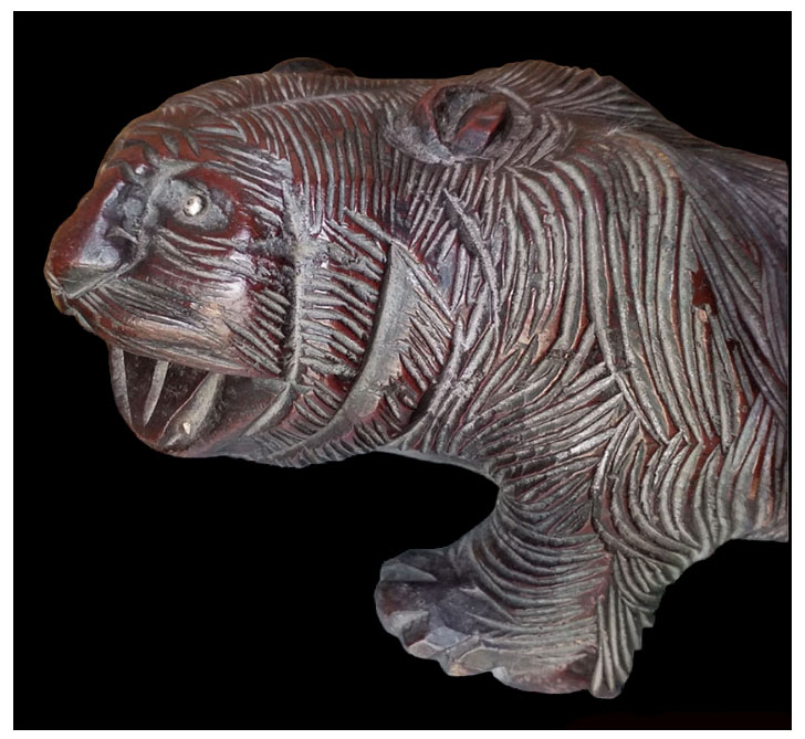 เสือไม้แกะ(มีตำหนิ) งานเก่า ยาว 39cm