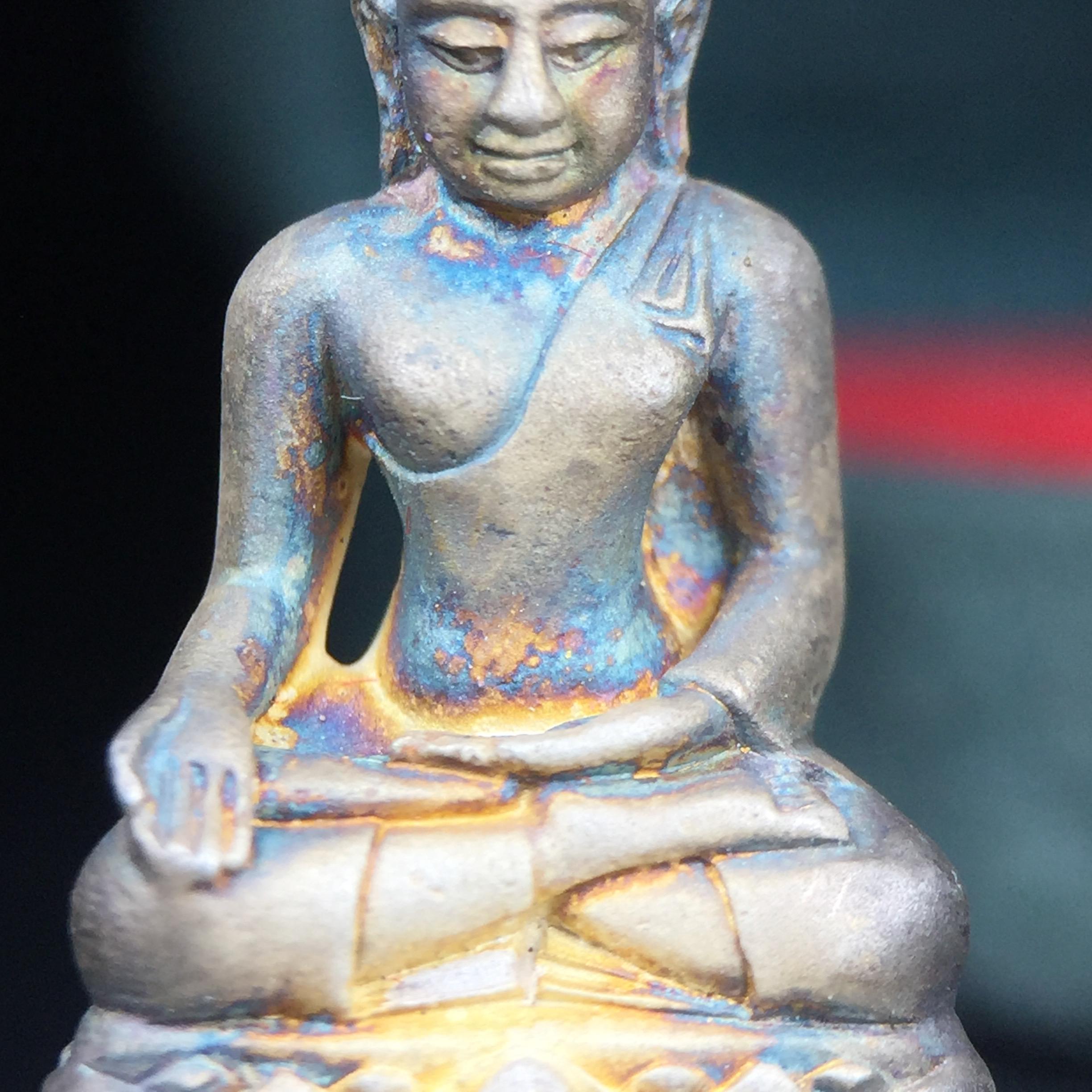 พระกริ่งไพรีพินาศ ตรากาญจนาภิเษก วัดบวรนิเวศวิหาร ที่ระลึกในหลวงรัชกาลที่9 ครองสิริราชสมบัติครบ 50 ปี เนื้อเงิน(สภาพผิวเดิม ขึ้นสีรุ้งธรรมชาติ สวยแบบนิยม)พร้อมกล่องบรรจุเดิม ครบ สมบูรณ์ ชุดพระราชทาน(หายาก)