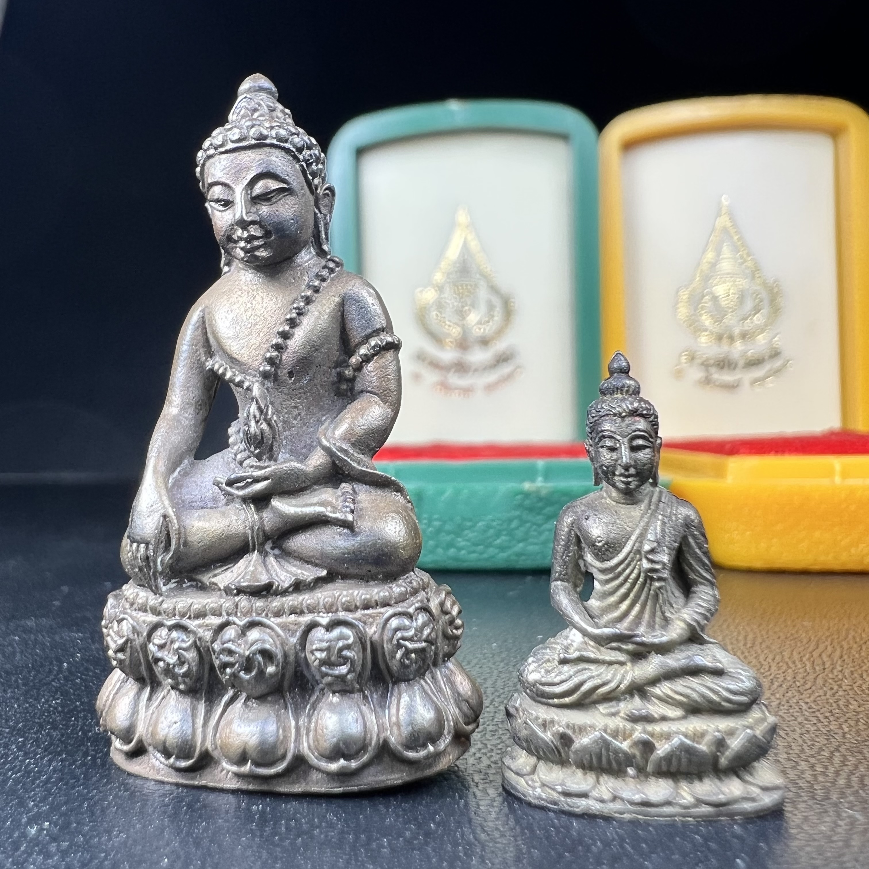 พระกริ่ง-พระชัยวัฒยน์วาสนาสมเด็จพระสังฆราช(วาสน์)วัดราชบพิธฯปี2531 เนื้อนวโลหะ สร้างเป็นที่ระลึกในคราวที่สมเด็จพระอริยวงศาคตญาณ สมเด็จพระสังฆราช(วาสน์ วาสโน)มีพระชนมายุครบ90พรรษา(ในหลวง ร.9 เสด็จในพิธี)งานแกะแม่พิมพ์โดย นายช่างเกษม มงคลเจริญ)(1ใน1991องค์)