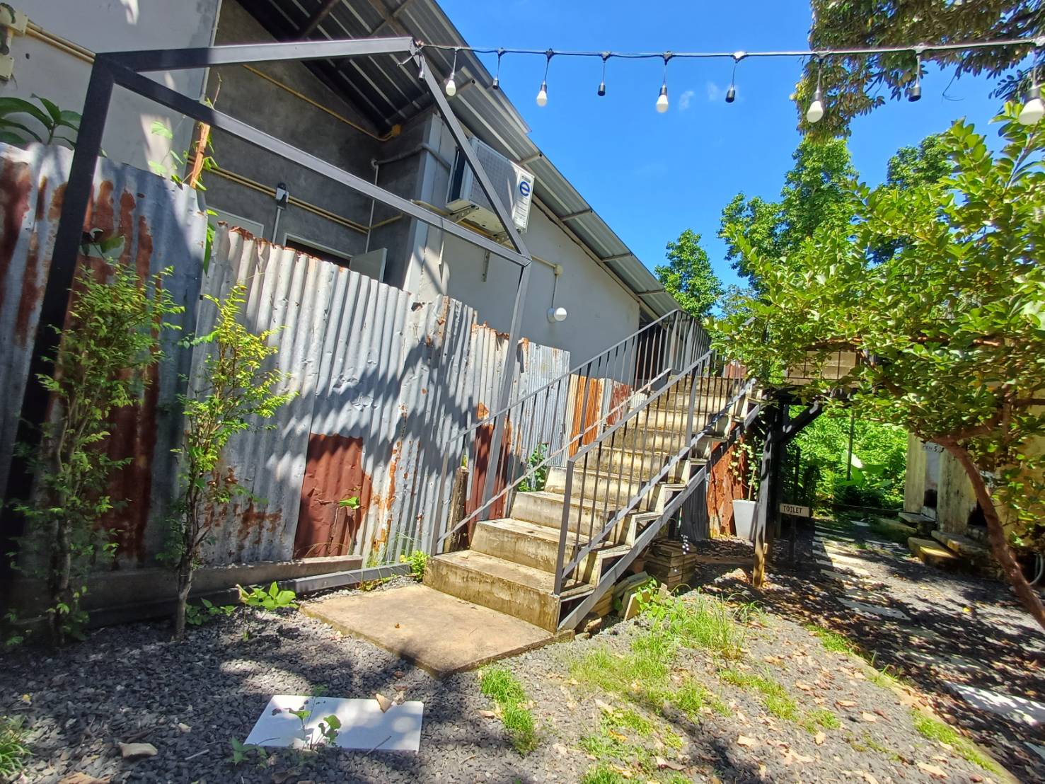 For Rent : Talat Yai, Bar&Restaurant, 2 Rooms 3 Batrooms