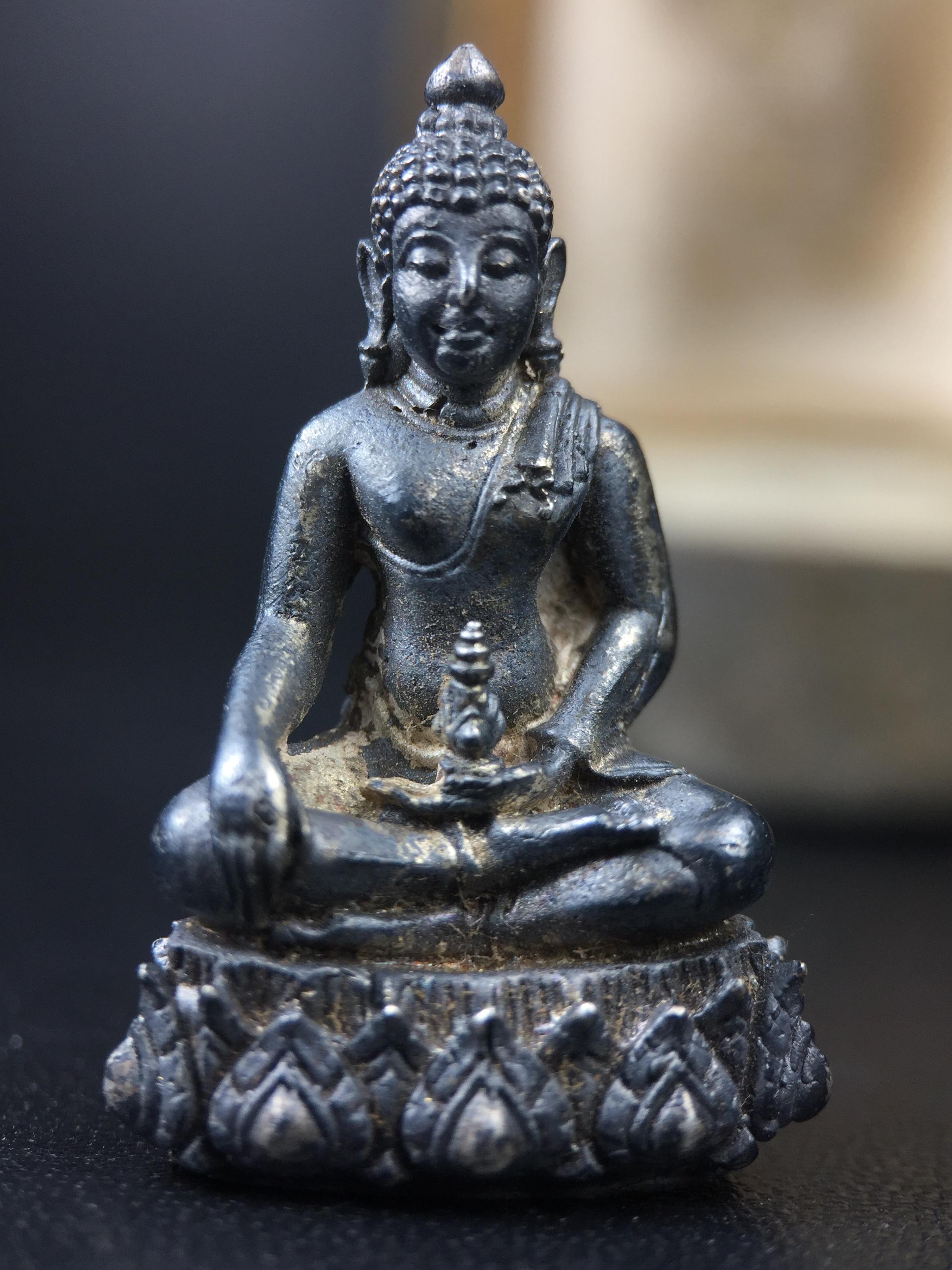 พระกริ่งวาสนา 80 พรรษา สมเด็จพระสังฆราช (วาสน์) วัดราชบพิธฯ ปี2521 เนื้อเงิน(ตอกหมายเลข)(ตอกโค๊ตพระปิดตา) โดยมีหลวงปู่โต๊ะ วัดประดู่ฉิมพลีร่วมปลุกเสก สภาพผิวเดิม สวยจัด แชมป์ๆพร้อมกล่องบรรจุเดิม(หายาก)