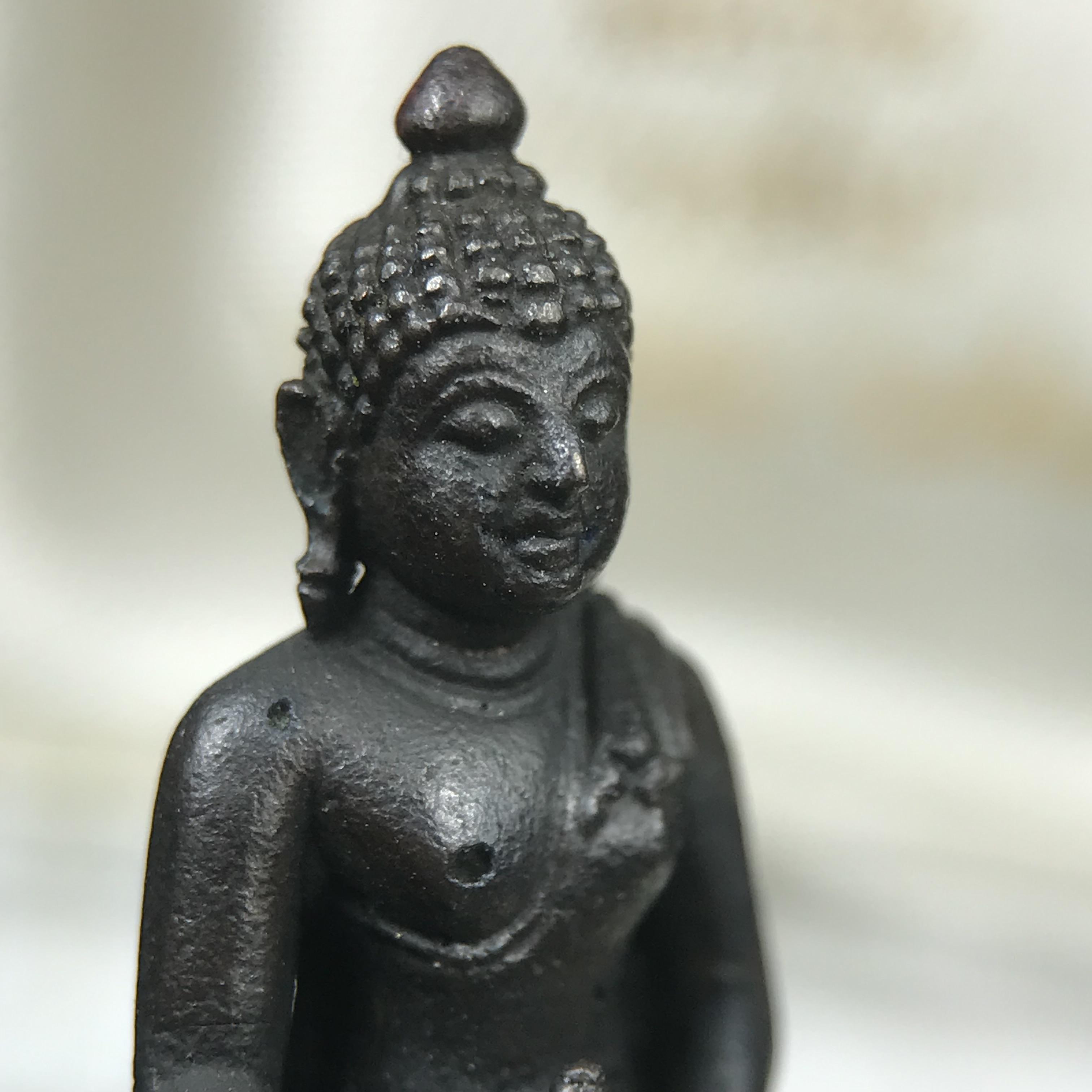 พระกริ่งวาสนา(รุ่นแรก) 80 พรรษา สมเด็จพระสังฆราช (วาสน์) วัดราชบพิธฯ ปี2521 เนื้อนวโลหะ(ตอกโค๊ตพระปิดตา) โดยมีหลวงปู่โต๊ะ วัดประดู่ฉิมพลีร่วมปลุกเสก พร้อมกล่องบรรจุเดิม(รุ่นแรก คอตั้งตรงได้สัดส่วน หายาก)