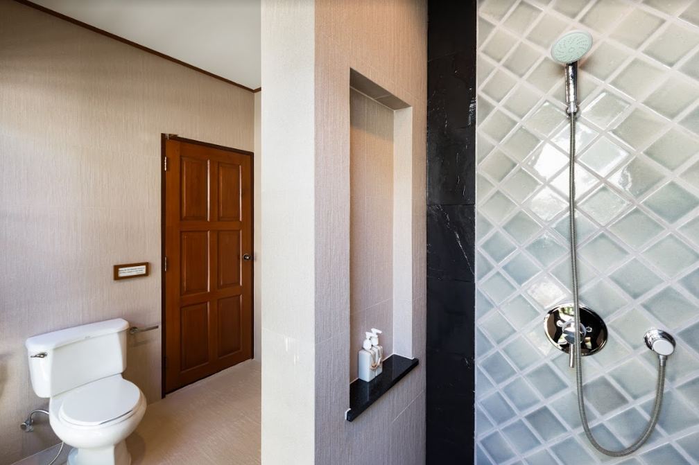 For Sale : Nai Harn, Luxury New Pool Villa, 2 Bedrooms 2 Bathrooms, Garden view.