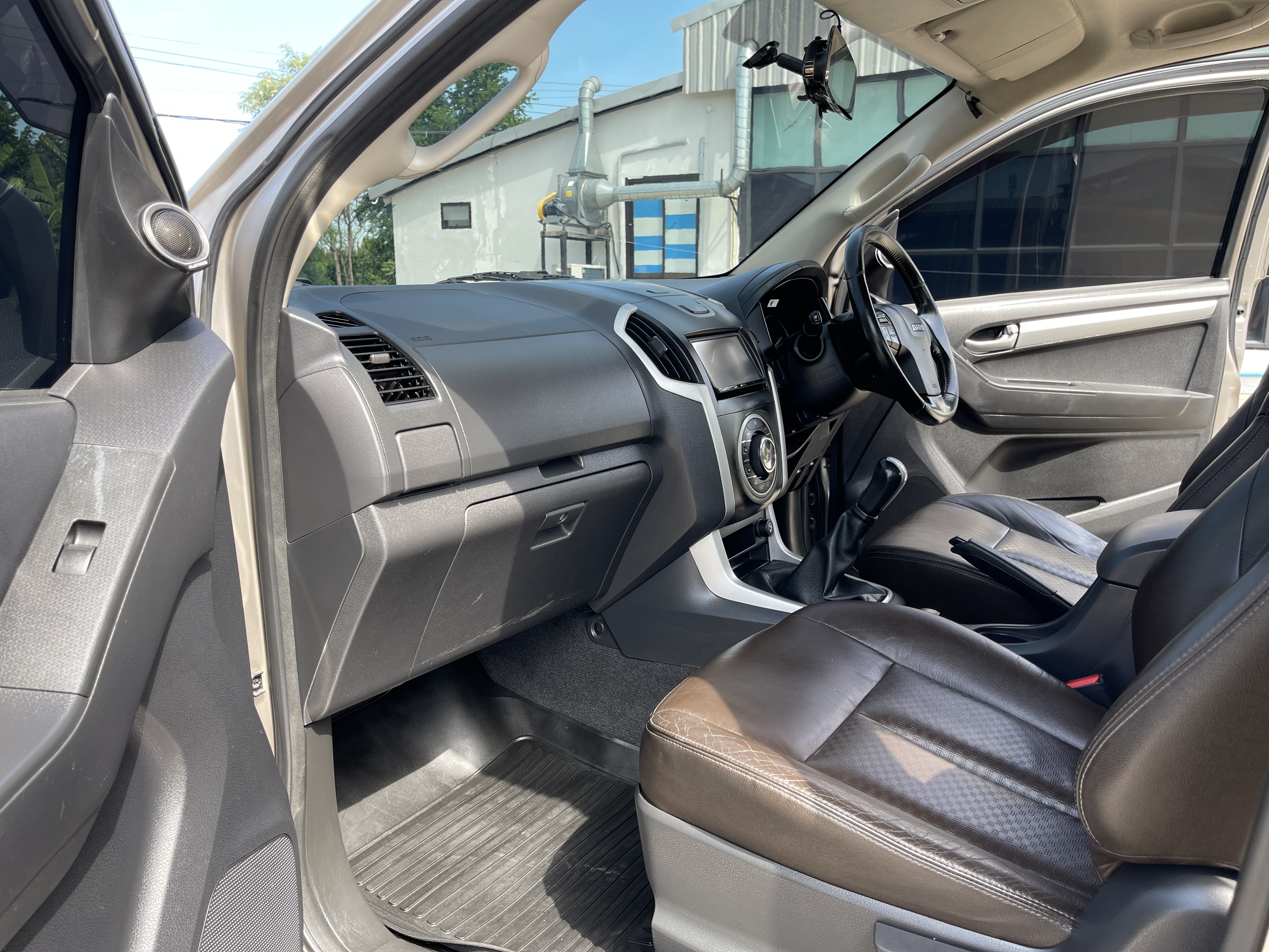 Isuzu Dmax All New 4ประตู Hilander 3.0 Vgs Z Prestige Navi 2012 น้ำตาล