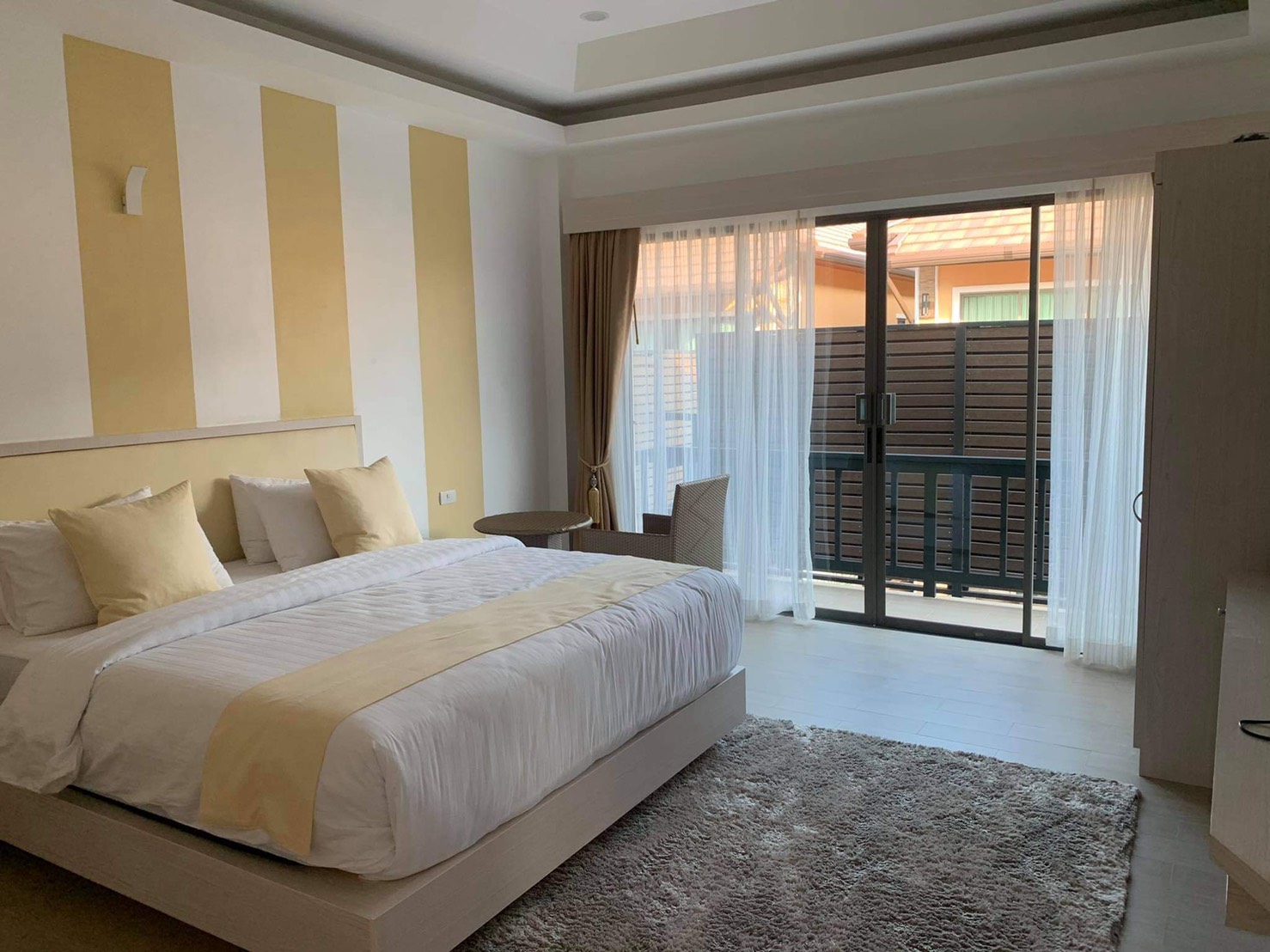 For Rent : Bangtao Private Pool Villa, 3 bedrooms 4 Bathrooms, Pool view.