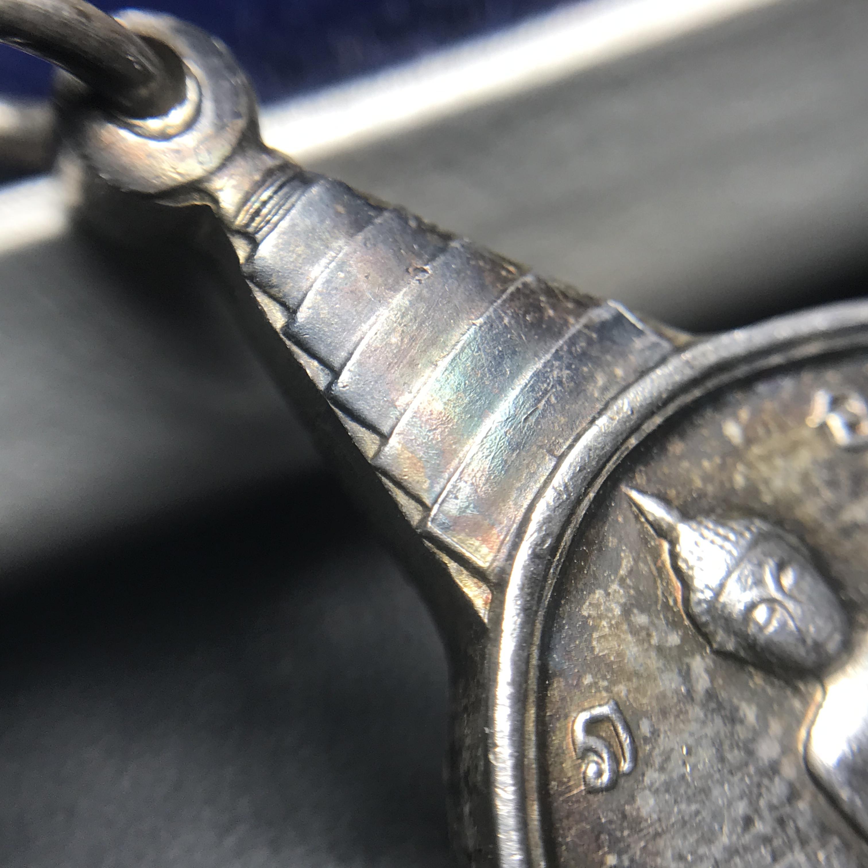 เหรียญพระชัยหลังช้าง หลัง สก. ปี 2535 เนื้อเงินพร้อมกล่องบรรจุเดิม พิธีใหญ่ สภาพสวยผิวเดิมๆ หายากมาก