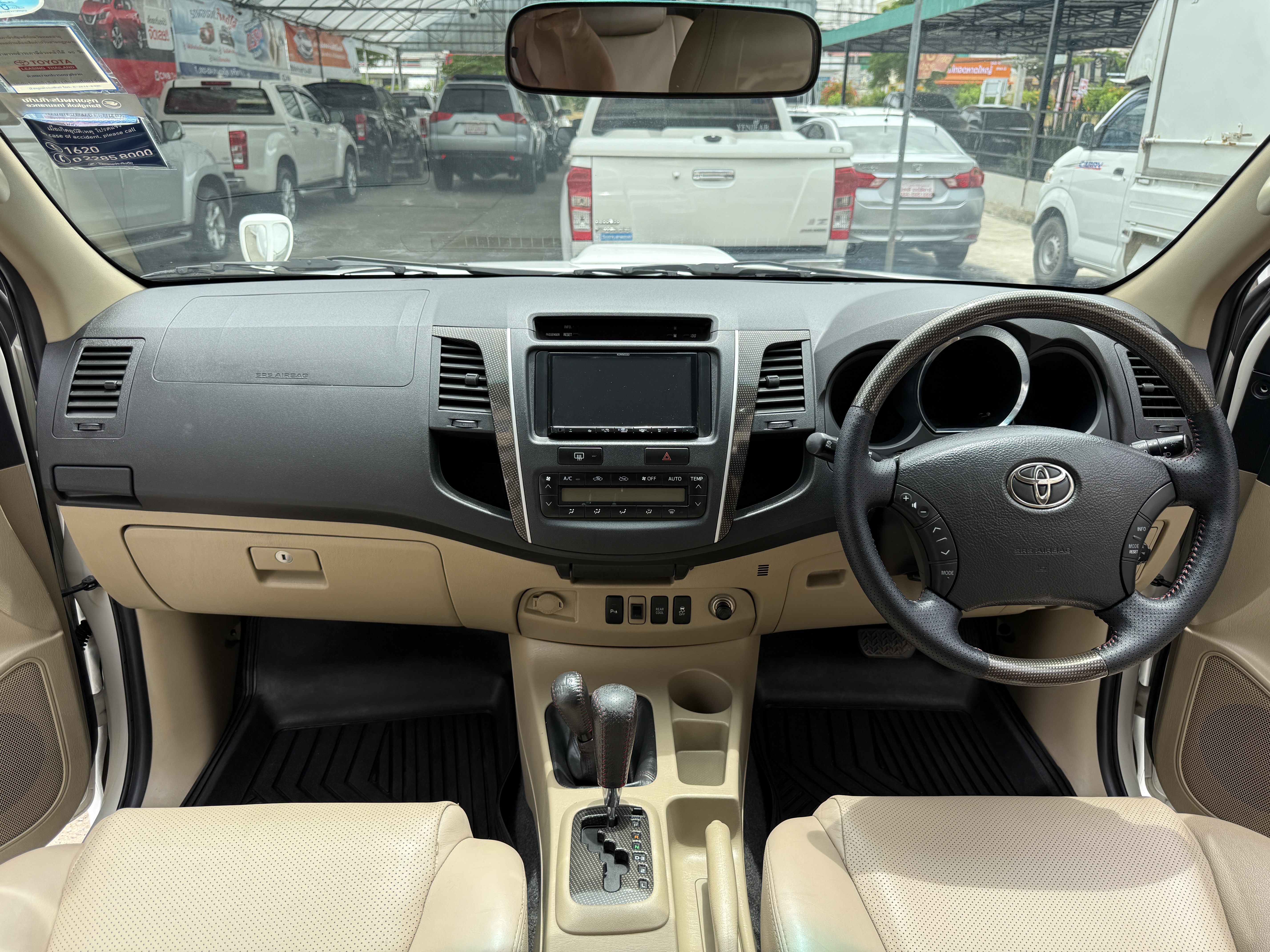 Toyota Fortuner 3.0 V 4WD TRD Sportivo At 2011 ขาว