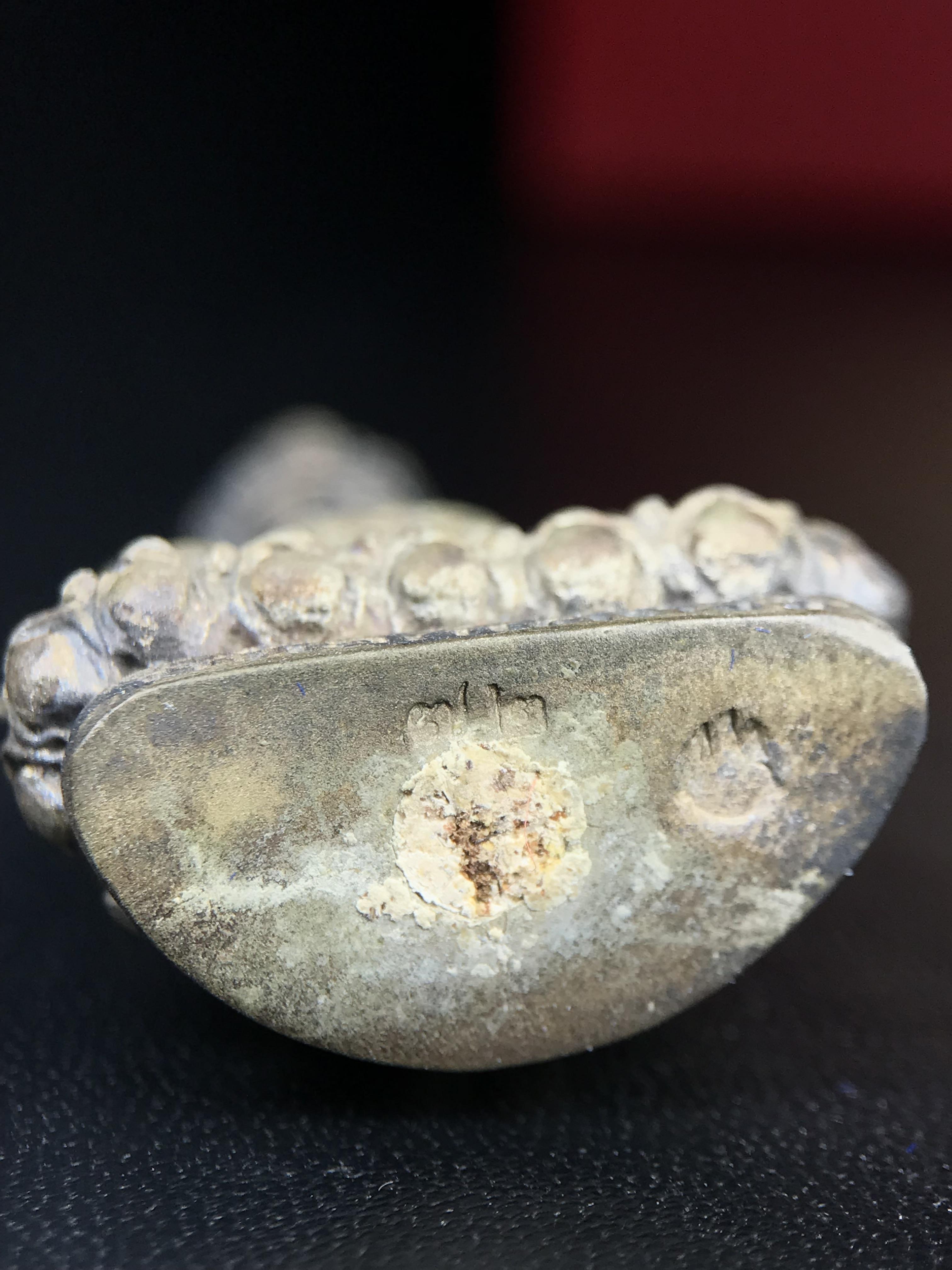 พระอวโลกิเตศวร (เจ้าแม่กวนอิม) วัดบวรนิเวศวิหาร ปี 2538 เนื้อเงินพ่นทราย อุดผงจิตรลดา เกศาสมเด็จพระสังฆราช วัดบวรนิเวศวิหาร(พบเจอน้อยหายาก)