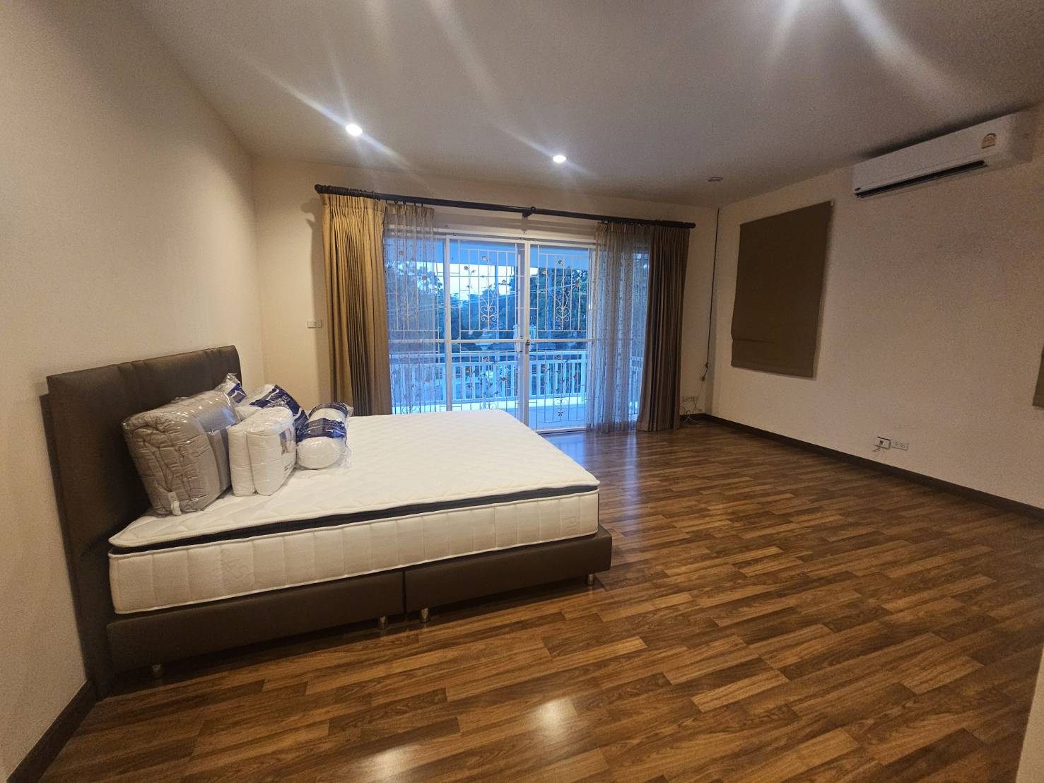 For Rent : Ratsada, 2-Storey House, 4 bedrooms 4 bathrooms