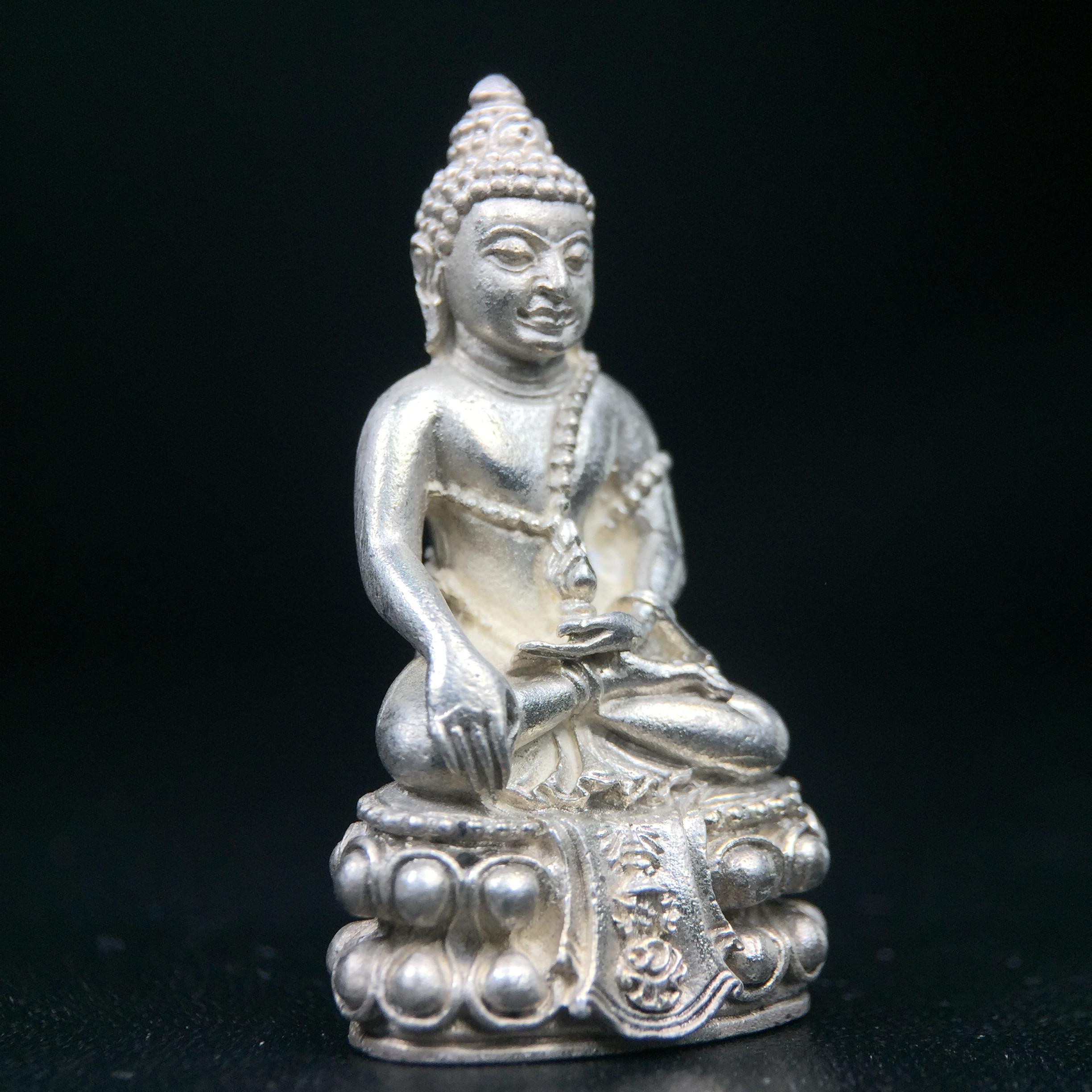 พระกริ่งศิรากาศ ภปร.(พระกริ่งคุ้มเกล้า)วัตถุมงคล"คุ้มเกล้าฯ" มูลนิธิ “คุ้มเกล้า” ในพระบรมราชูปถัมภ์ จัดสร้าง โรงพยาบาลภูมิพล เนื้อเงิน(พิมพ์หน้าไทย)(สภาพผิวสวย)(รัชกาลที่9เสด็จเททอง)(พิธีใหญ่)(นิยม)