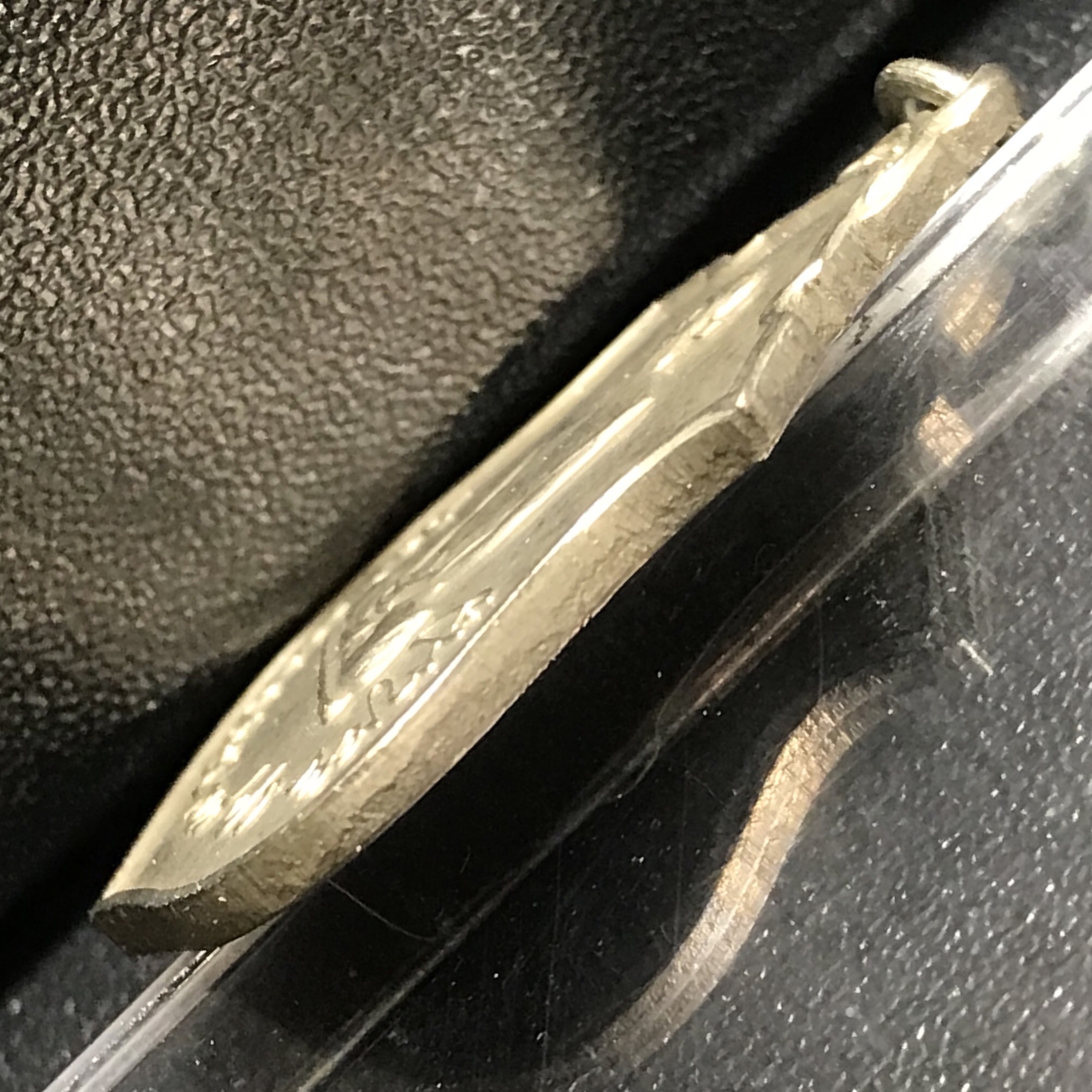 เหรียญในหลวงทรงผนวช กองทัพภาคที่3 ปี2517 เนื้ออัลปาก้า(ในหลวงรัชกาลที่9เสด็จในพิธี) (คัดสภาพสวย)