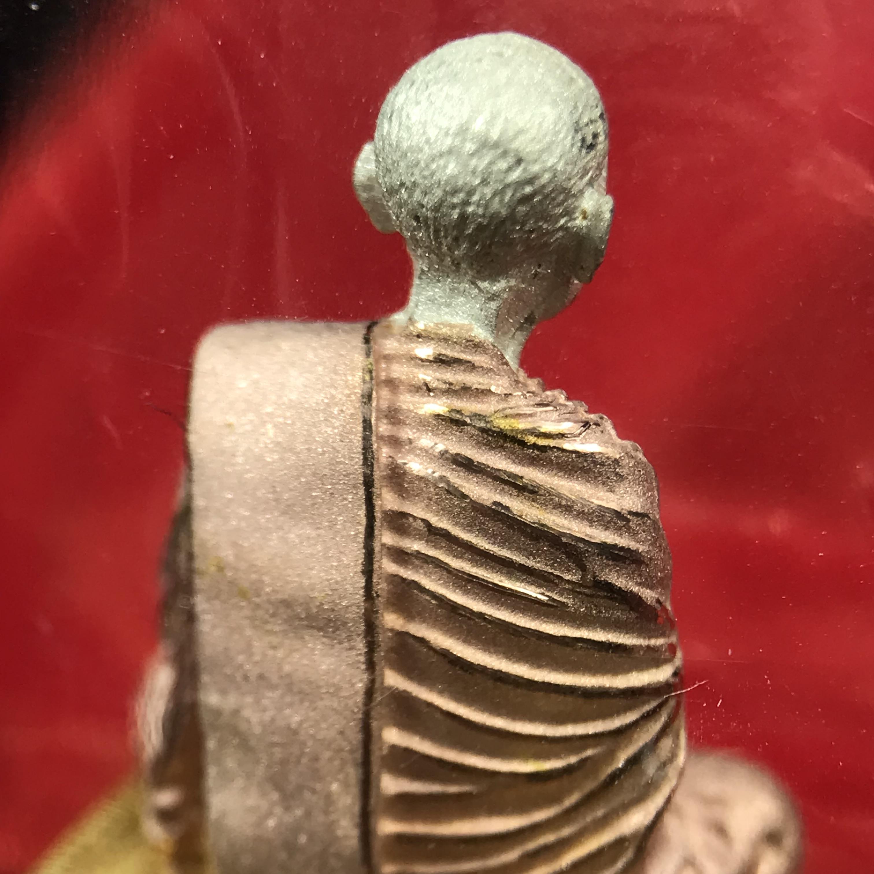 สมเด็จพุฒาจารย์ (โต พรหมรังสี) อนุสรณ์ 128 ปี สมเด็จพระญาณสังวร สมเด็จพระสังฆราช ทรงเมตตาอธิฐานจิต ปี 2543 มหาพุทธาภิเษก 3วาระ รูปเหมือนลอยองค์พิมพ์ใหญ่เนื้อเงินสามกษัตริย์ ขนาด 1.5 x 2.5 ซม. ทรงคุณค่าทั้งด้านความงานด้านพุทธศิลป์ และพุทธคุณ