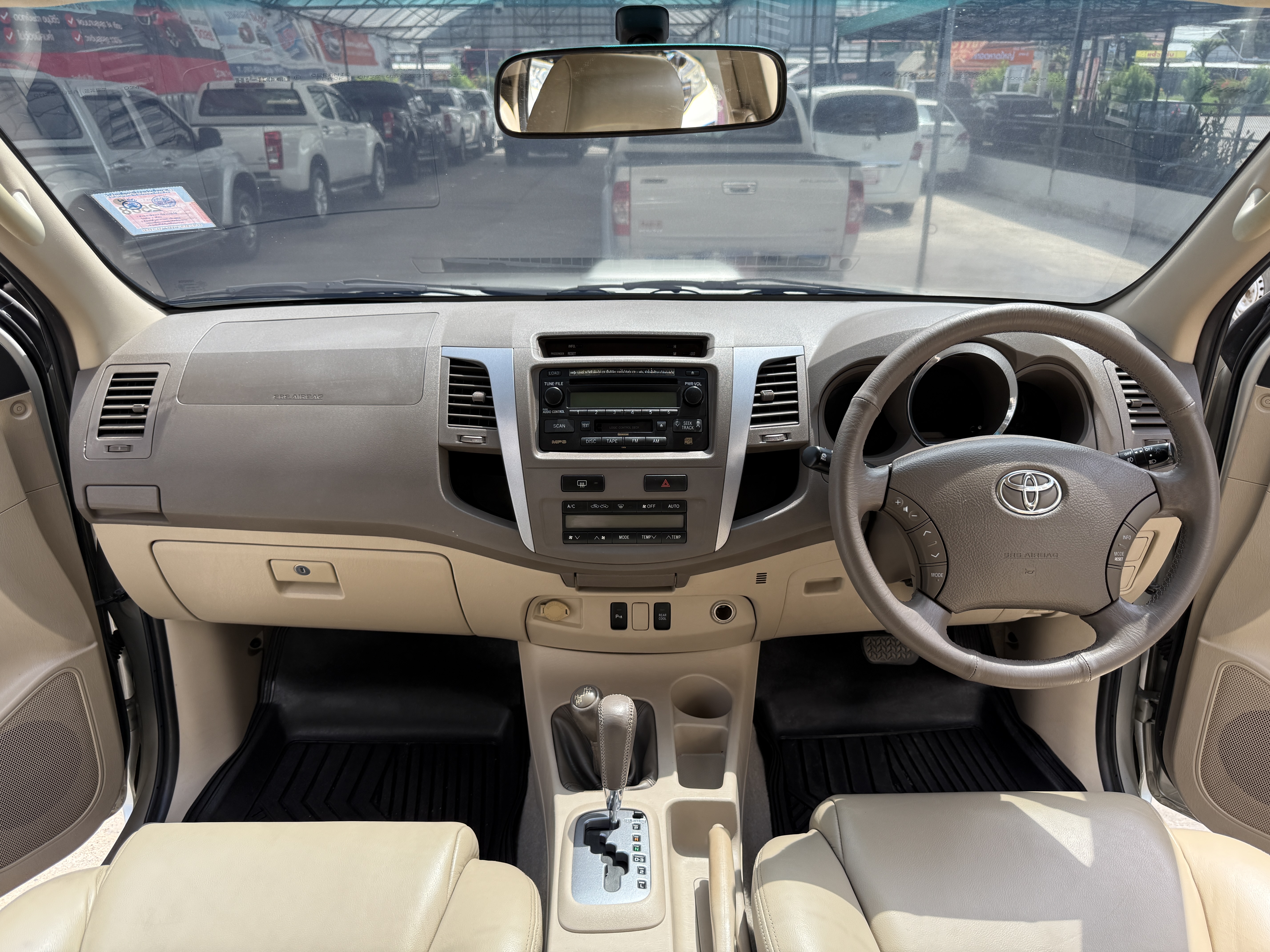 Toyota Fortuner 3.0 V 4WD At 2007 เงิน