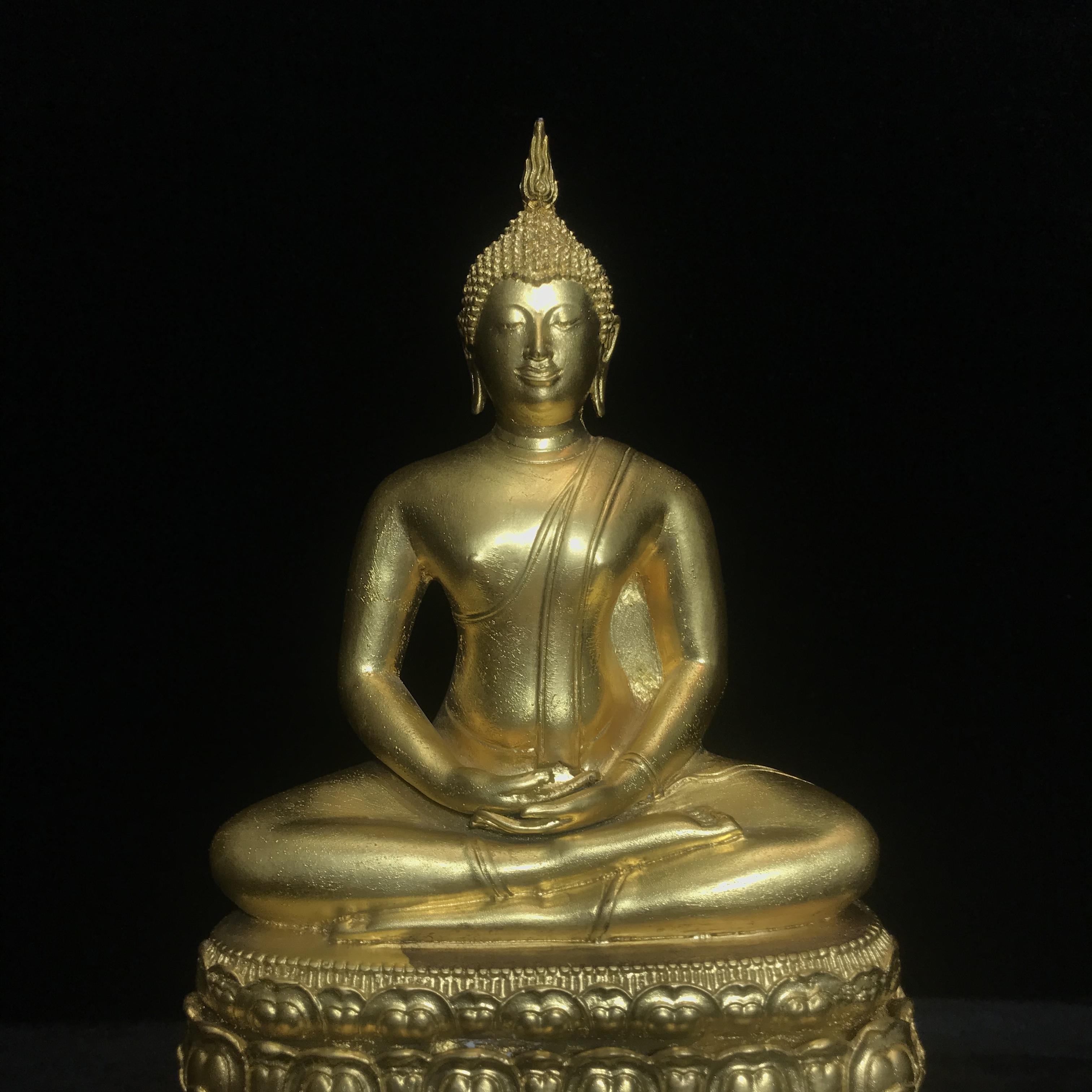 พระพุทธคมนาคมบพิธ (พระพุทธสิหิงค์จำลอง)(พระพุทธรูปประจำกระทรวงคมนาคม) ตรา ภปร. ครบรอบ 84 ปี กระทรวงคมนาคม พ.ศ.2539 เนื้อลำอู่แดงลงรักปิดทอง หน้าตัก 5 นิ้ว ปลุกเสก ณ วัดพระแก้ว พิธีใหญ่(1 ใน 3000 องค์)หายาก